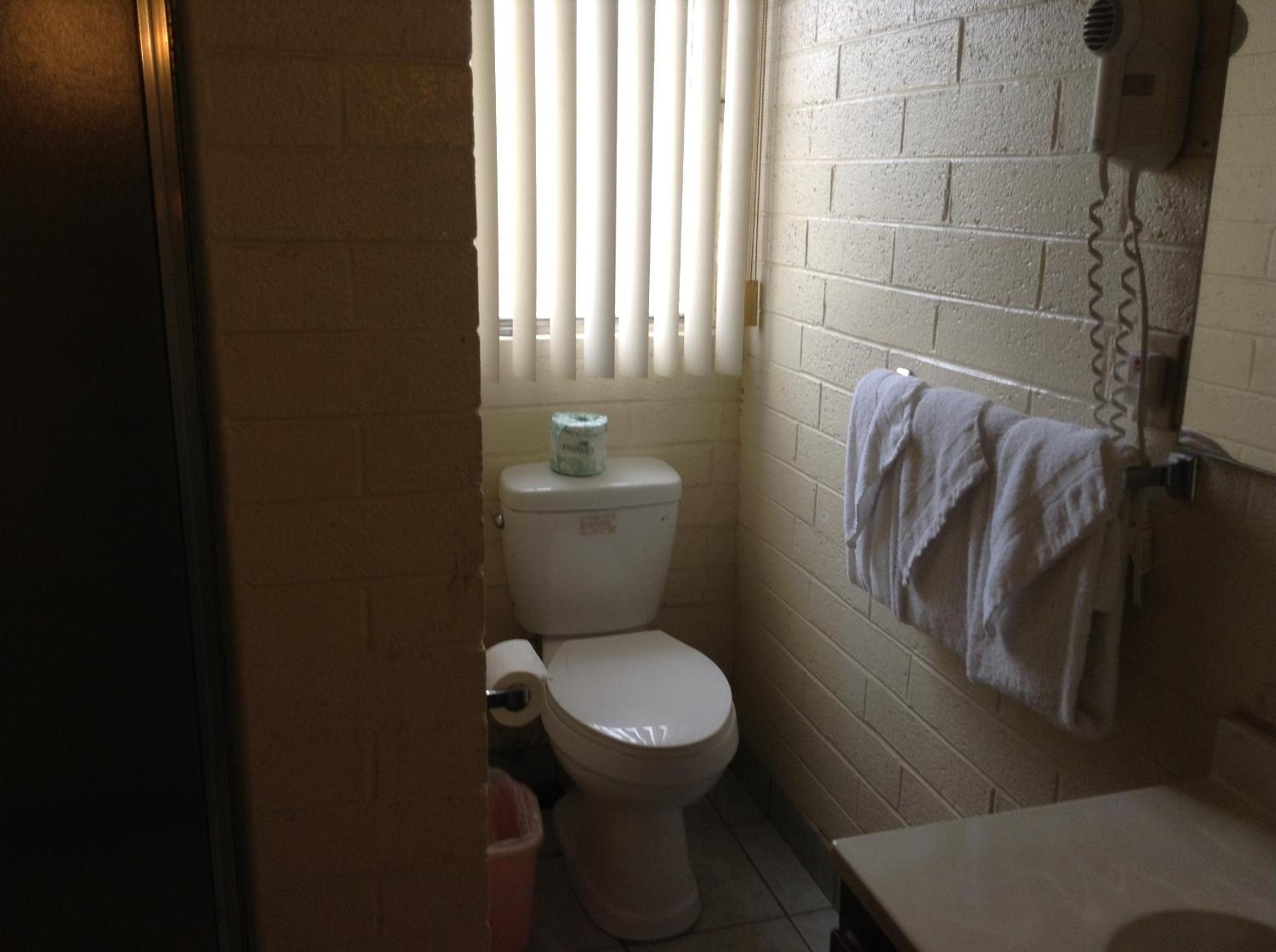 Stanlunds Inn and Suites - Property Image 20