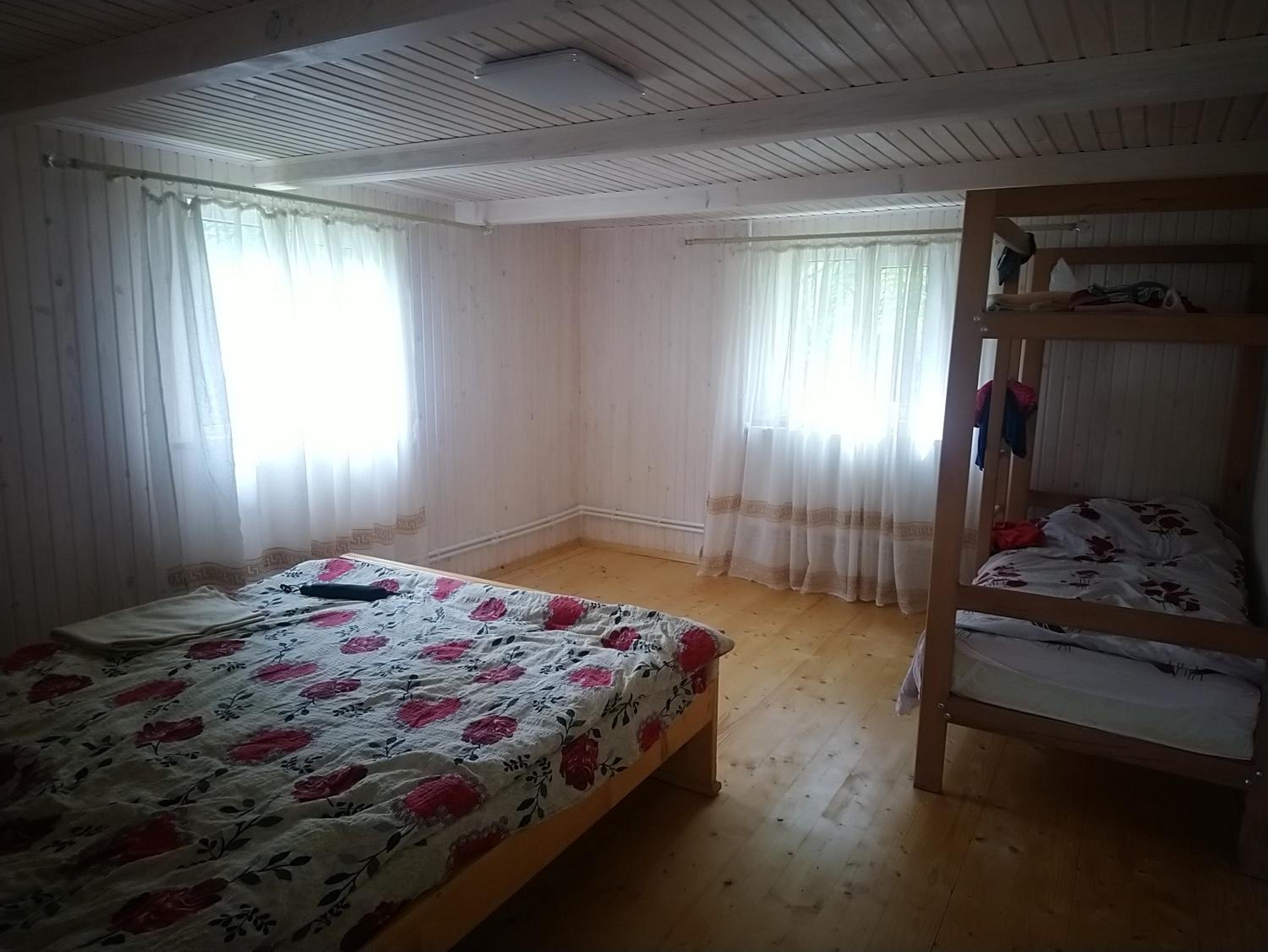 Lisowa Hatka Yavoriv