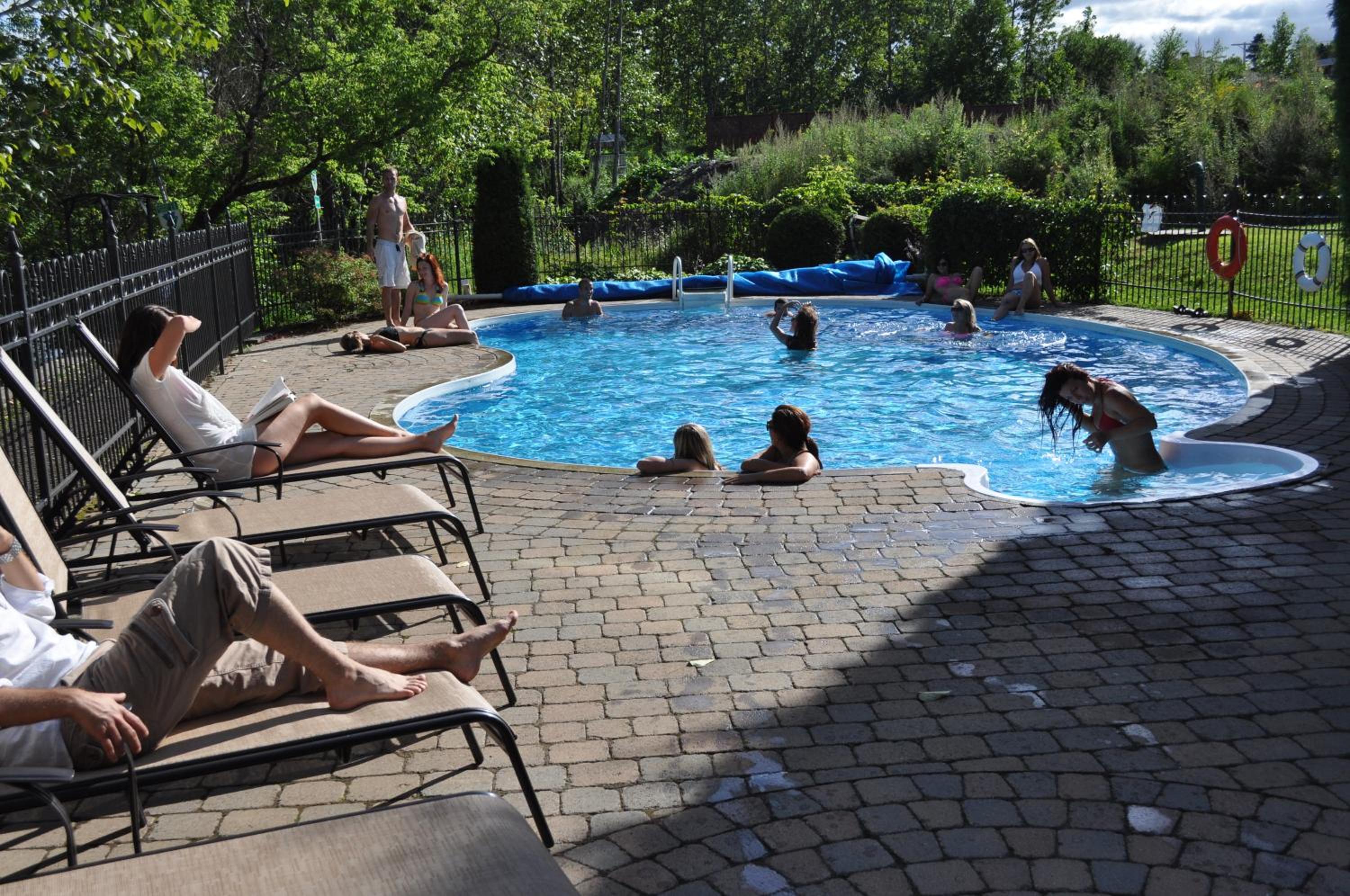 swimming pool