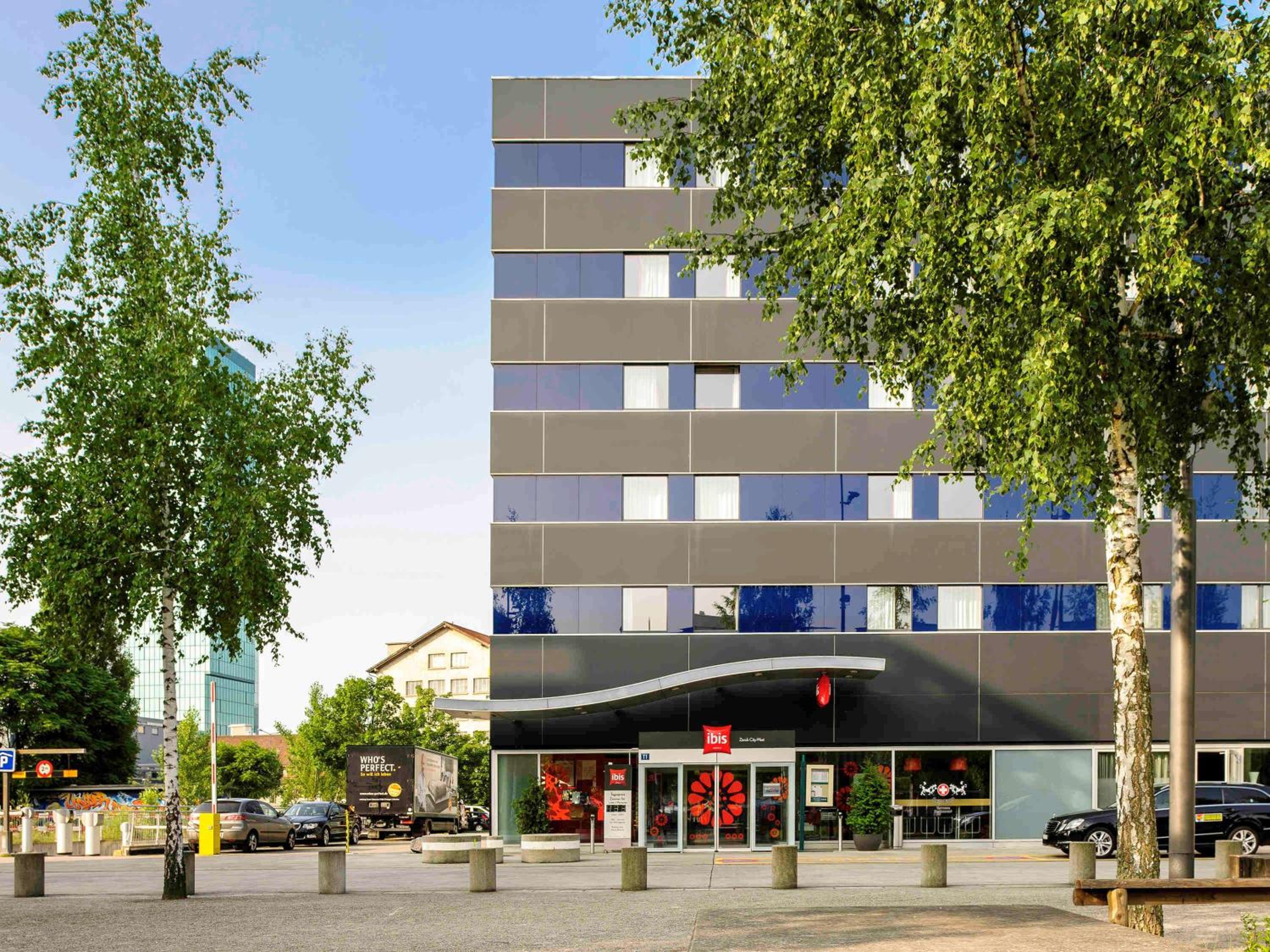 Hotel ibis Zürich City West - Image 1