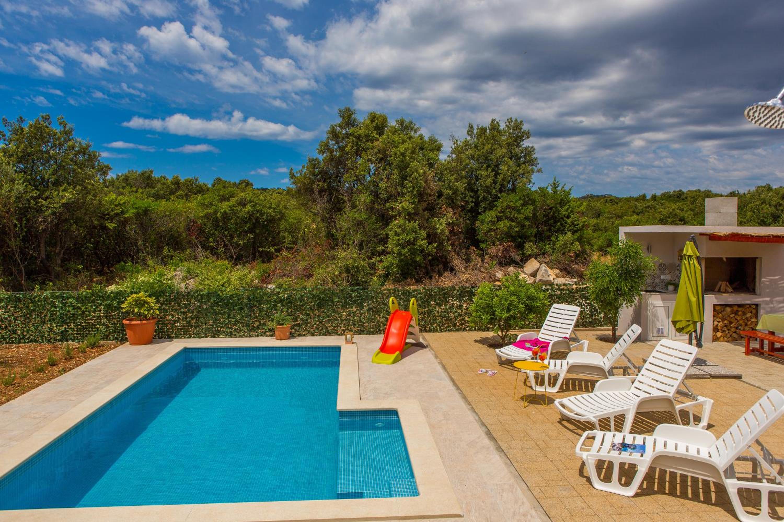 Holiday house Nena with pool view 4