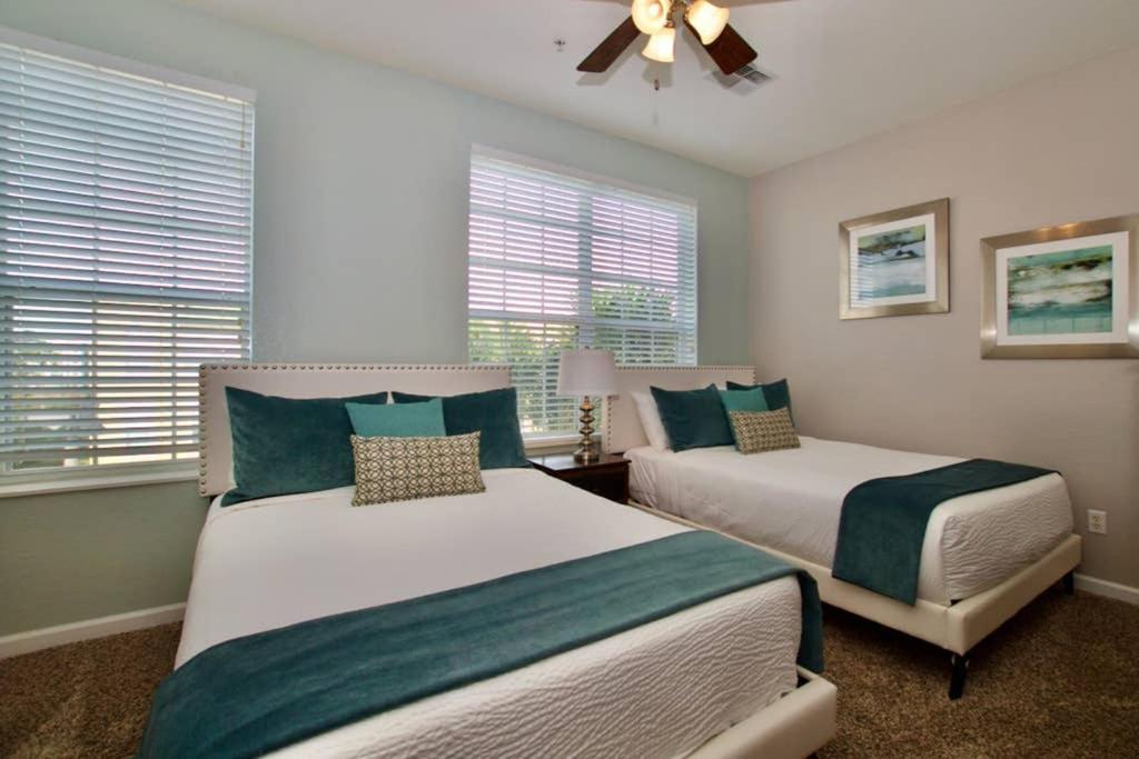 Vista Cay Luxury 3 bedroom Townhouse (#3114)