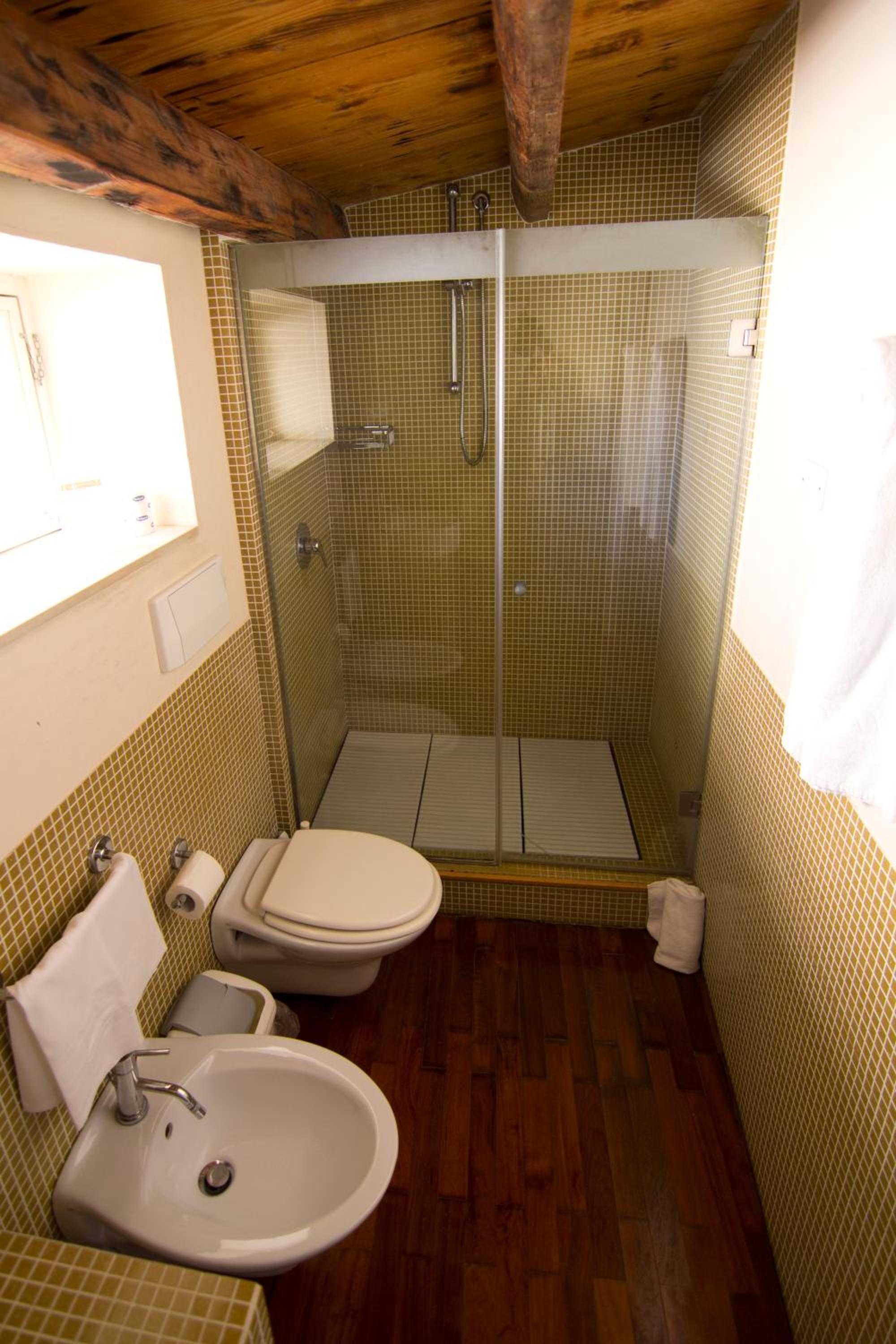 Photo 43