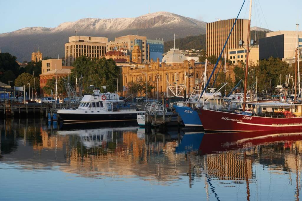 Best Location in Hobart! Luxury 4 bedroom with stunning views