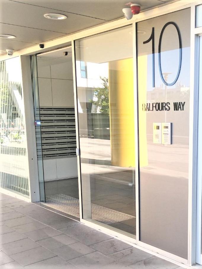 Hi 5 star luxury Adelaide City Apartment