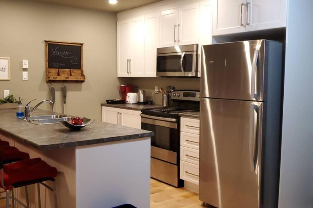 1-Bedroom Apartment Bellisimo AG by Amazing Property Rentals view 2
