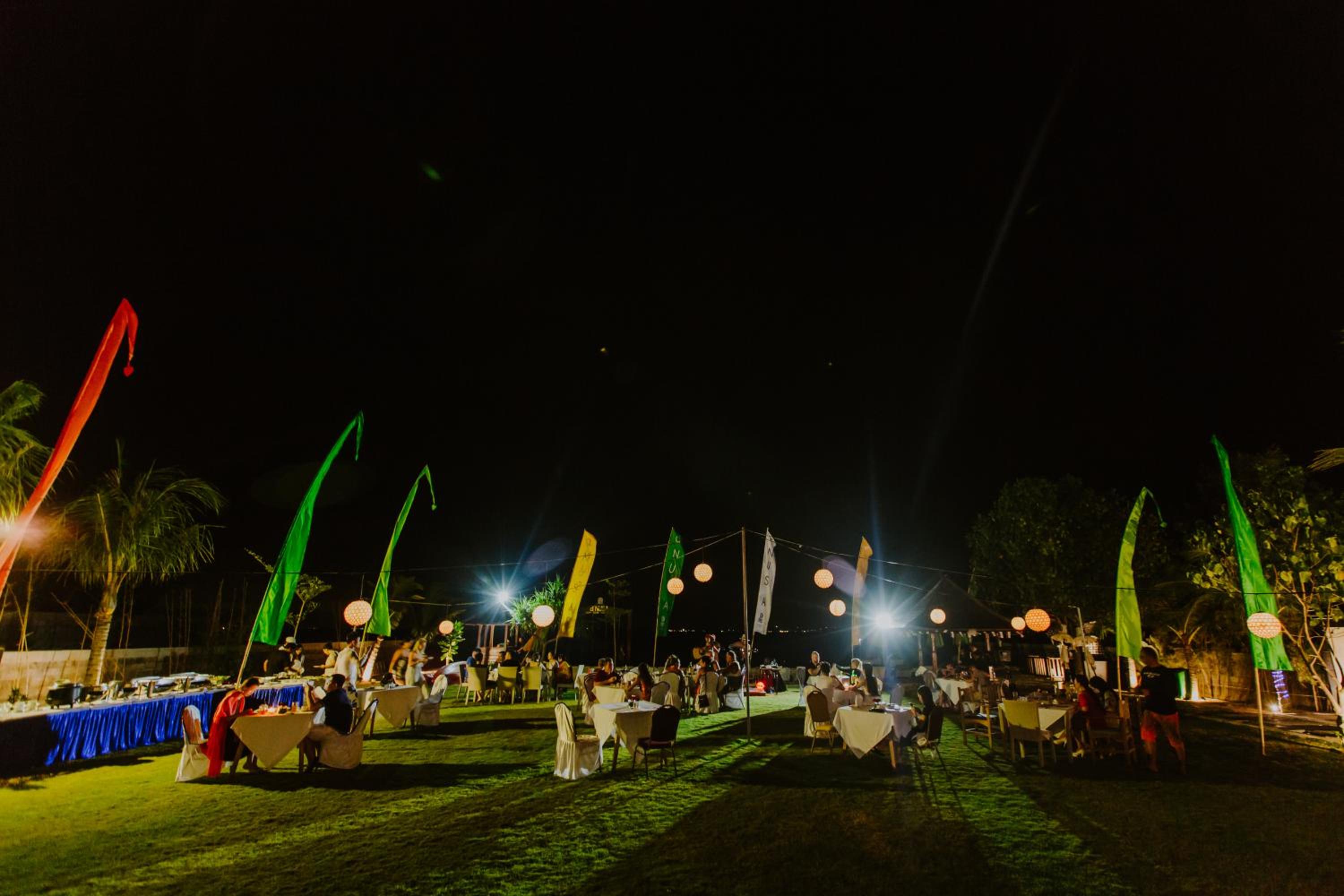 d'Nusa Beach Club and Resort