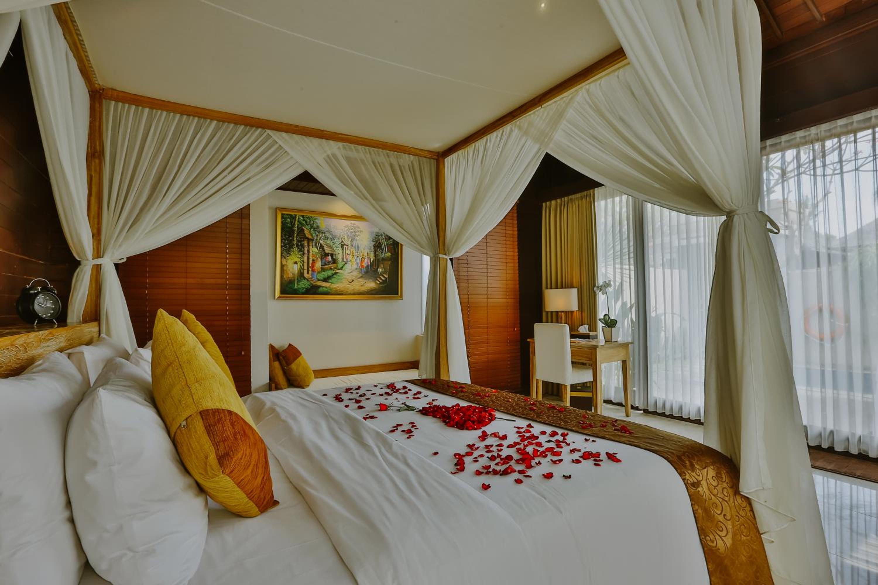 d'Nusa Beach Club and Resort