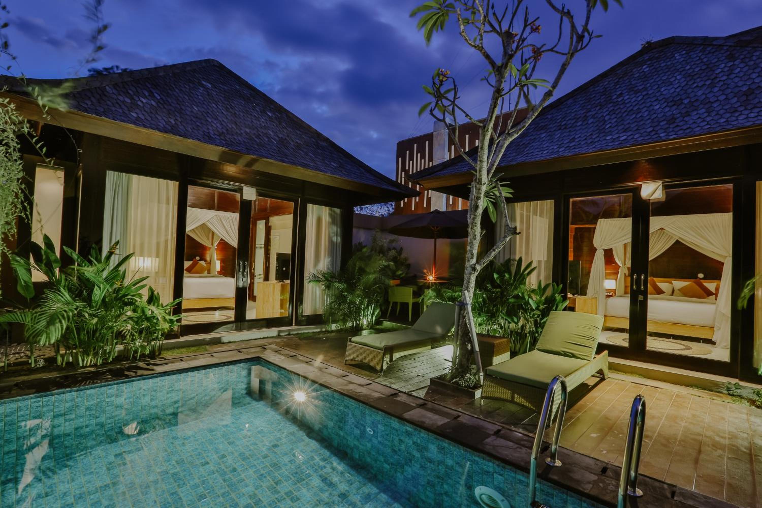 d'Nusa Beach Club and Resort