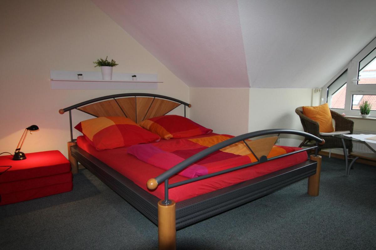 Laatzen - Room for one view 3