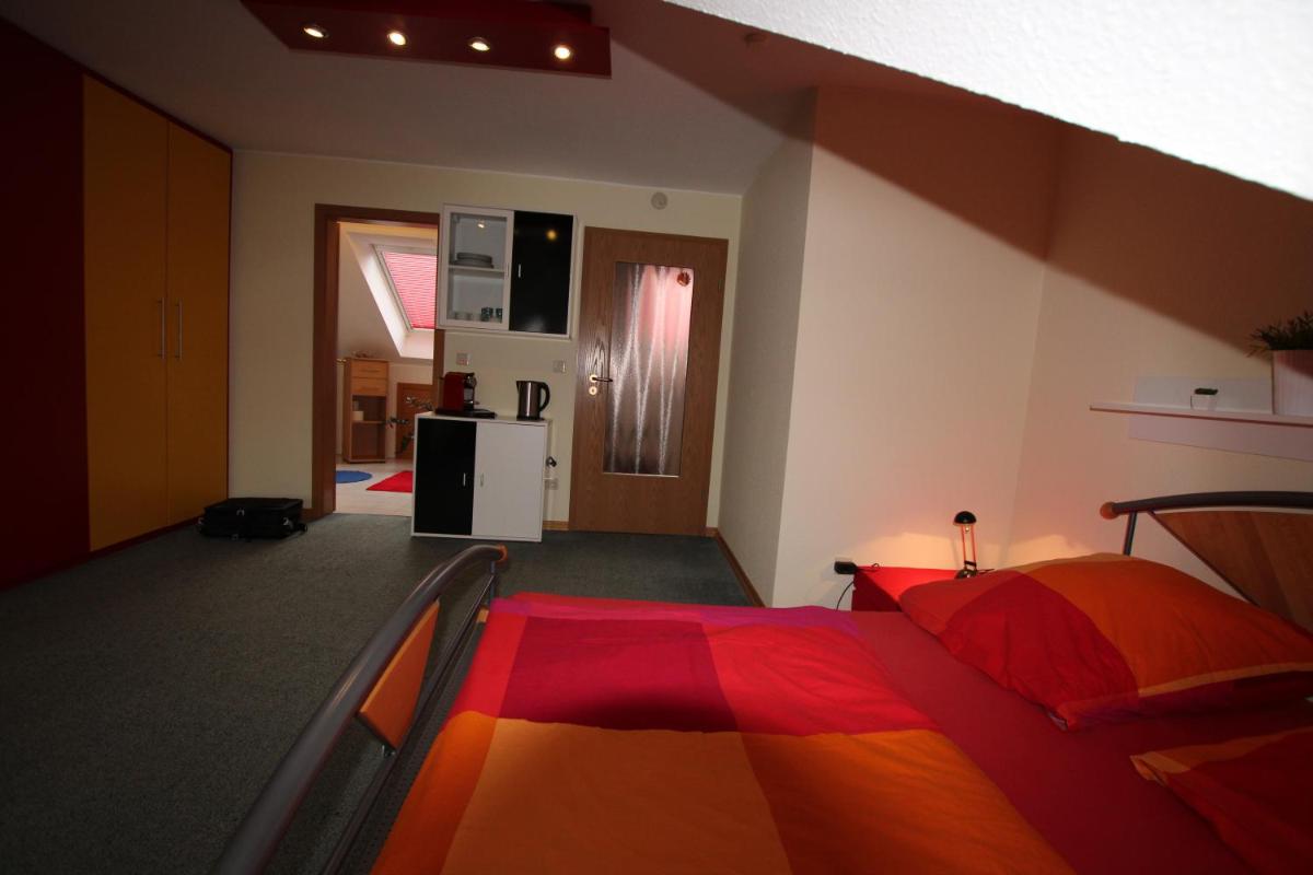 Laatzen - Room for one view 2