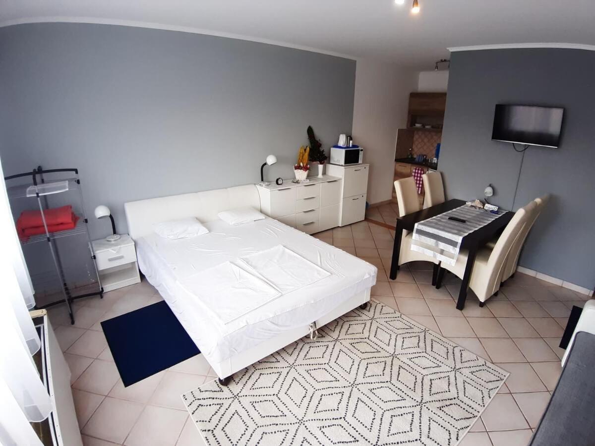 Napsugár Lux Apartmanok view 3