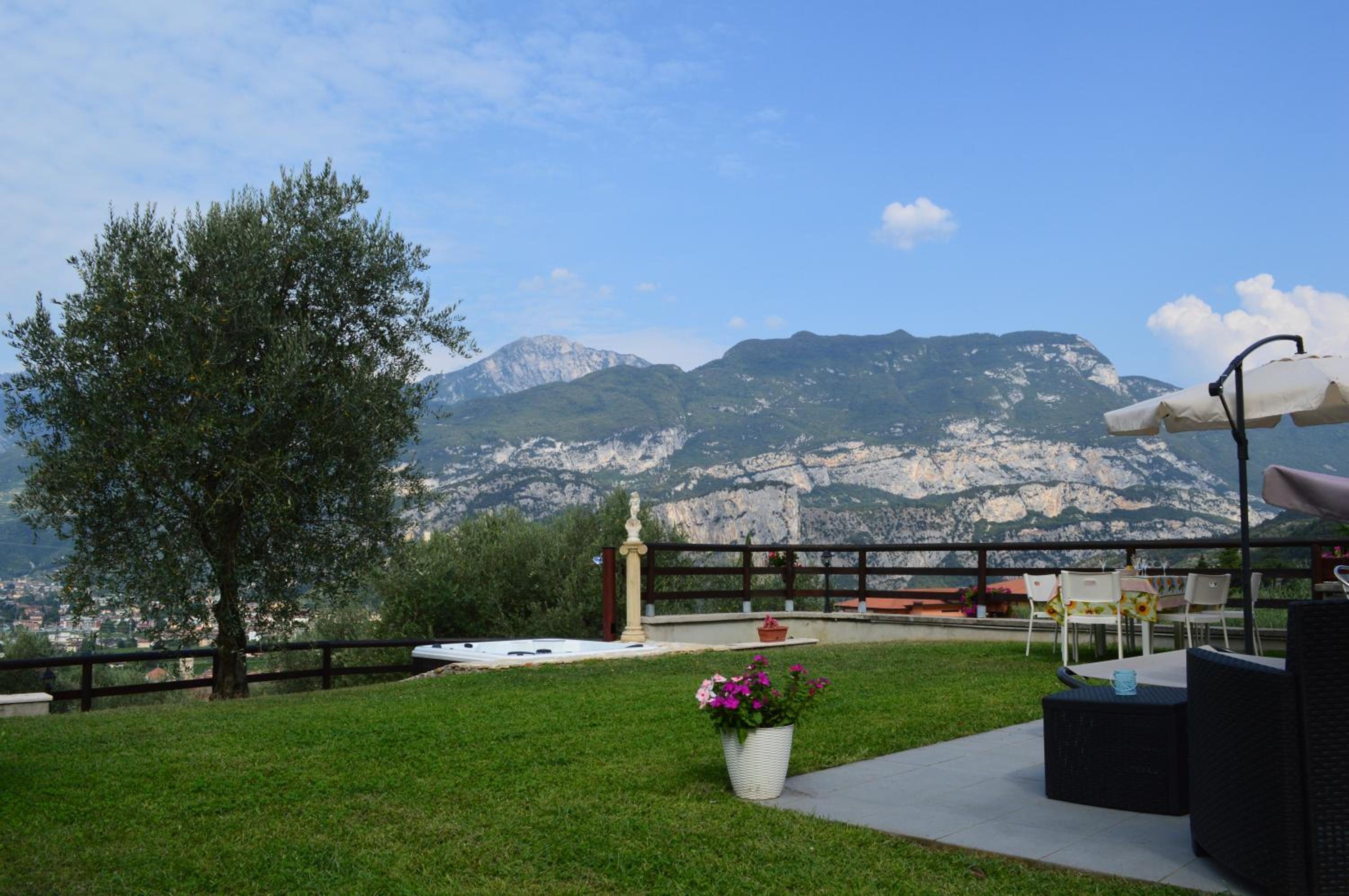 La Villa view 3