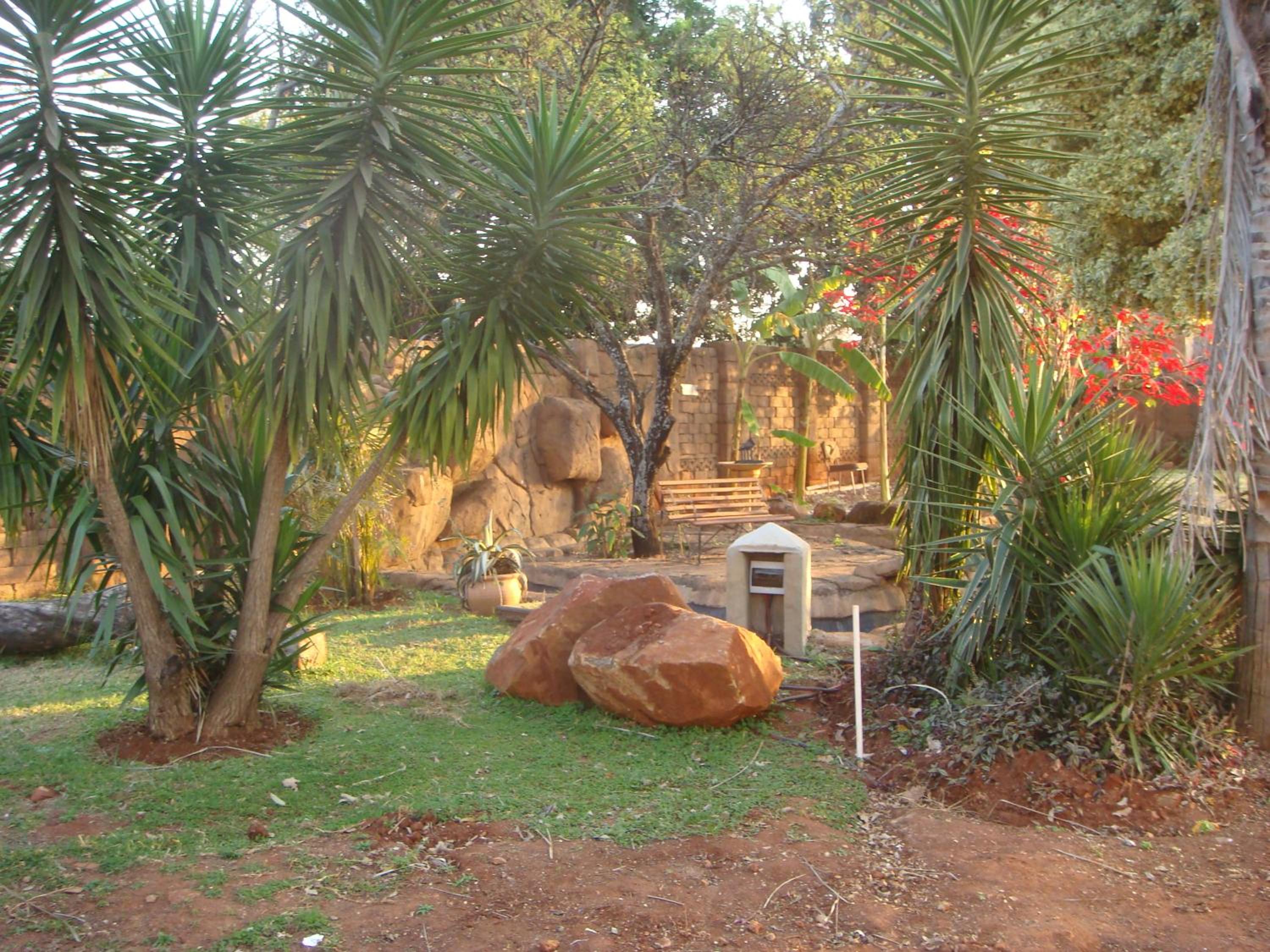 Heatherdale Guesthouse & Shuttle Services