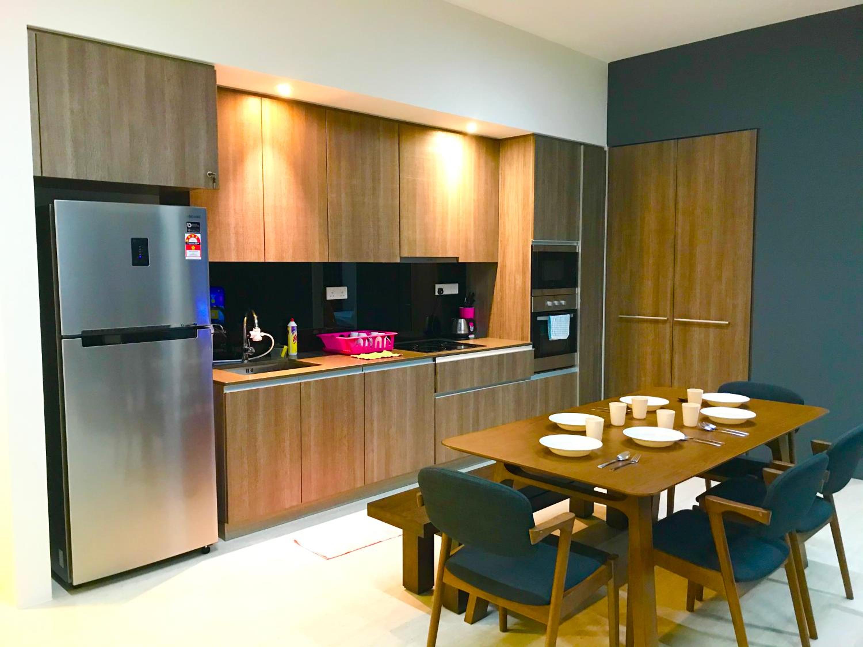 By The Beach - Luxury 2 Bedrooms Family Suite photo 2