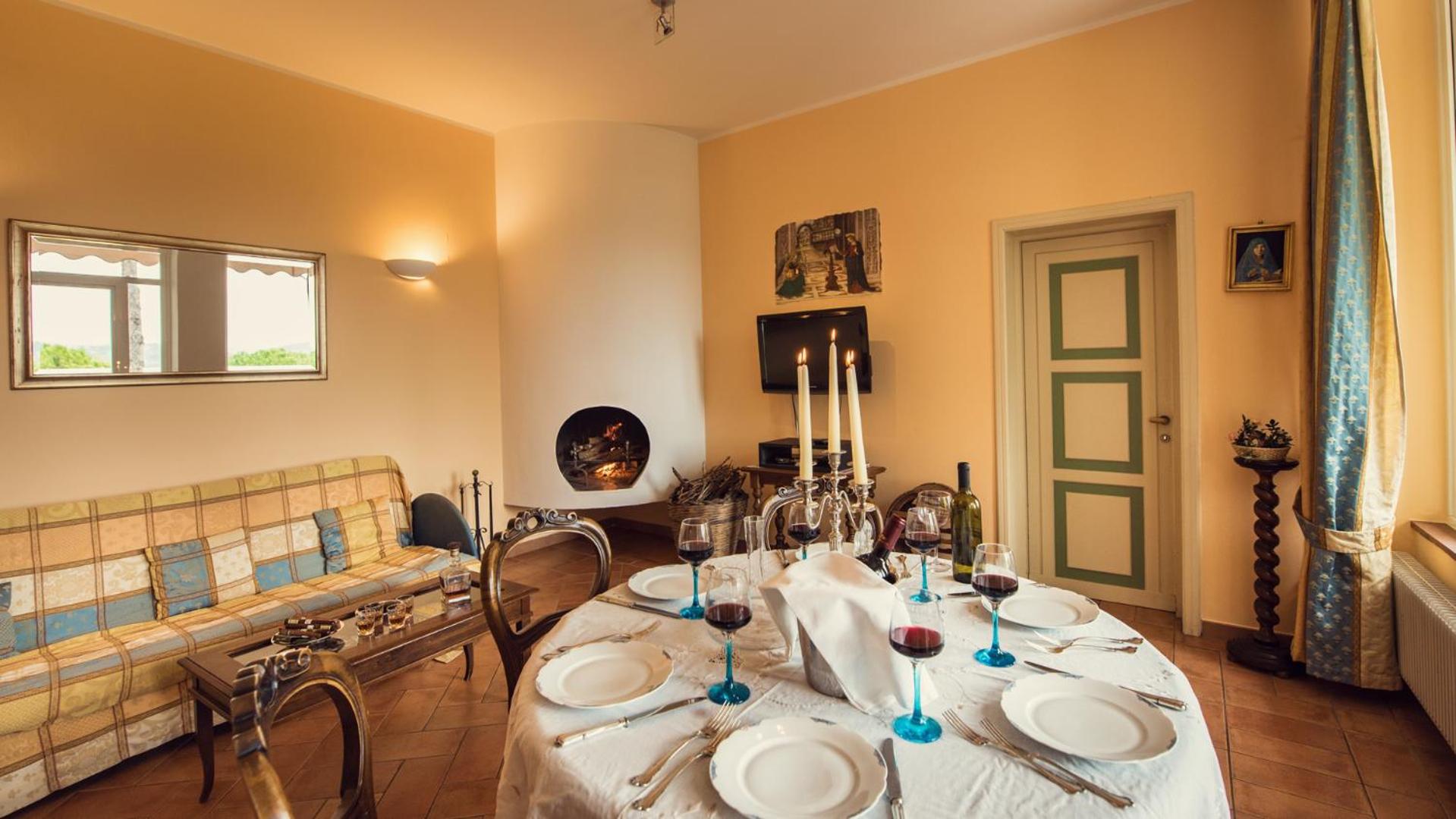Villa Nuba, residenza di charme con terrazza panoramica privata, camino a legna,jacuzzi, ogni comfort in campagna e a solo 5 minuti dal cuore del centro st view 5