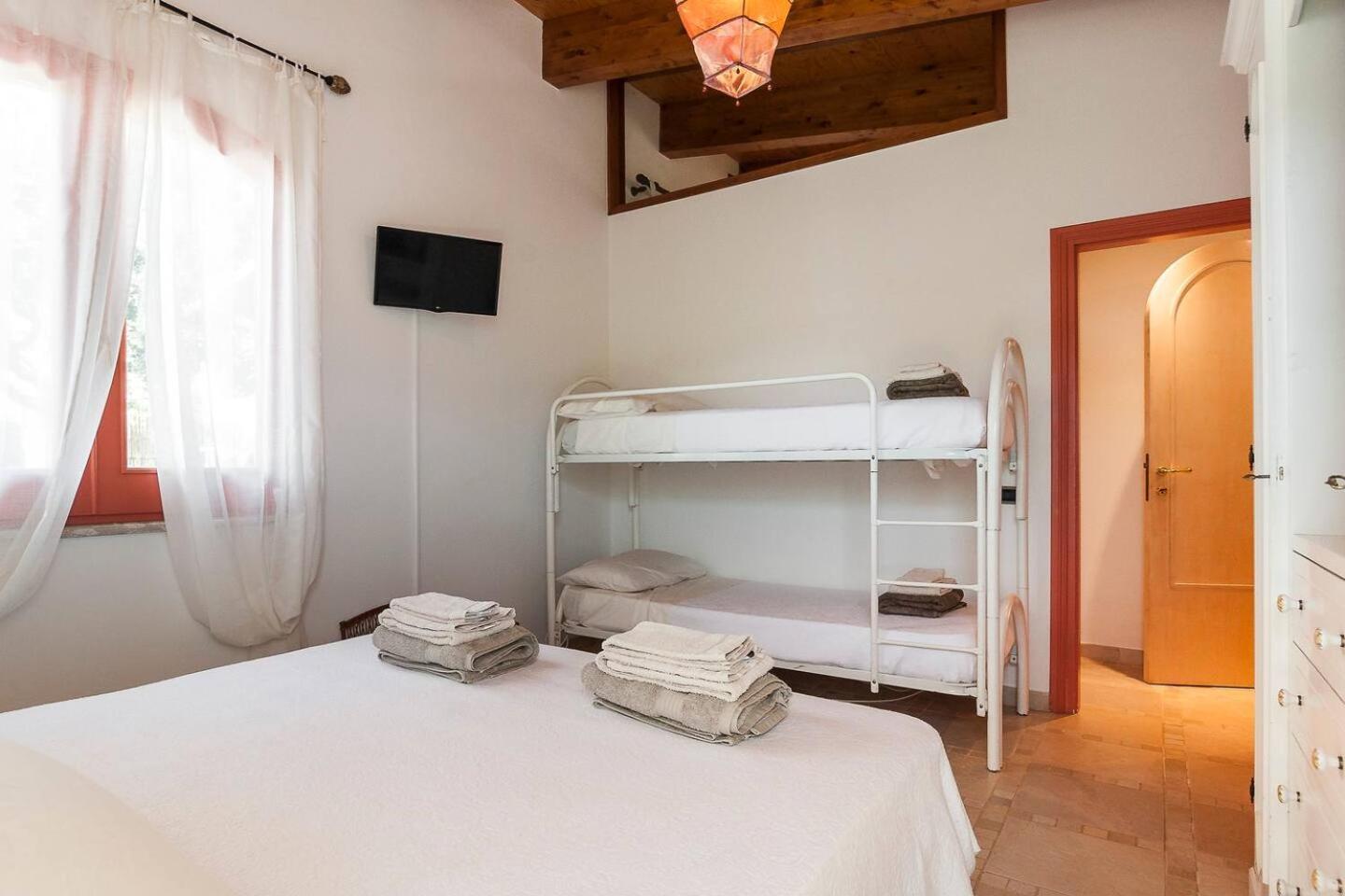 Villa LA CESA & Villino LA CASETTA Holiday Houses CON JACUZZI