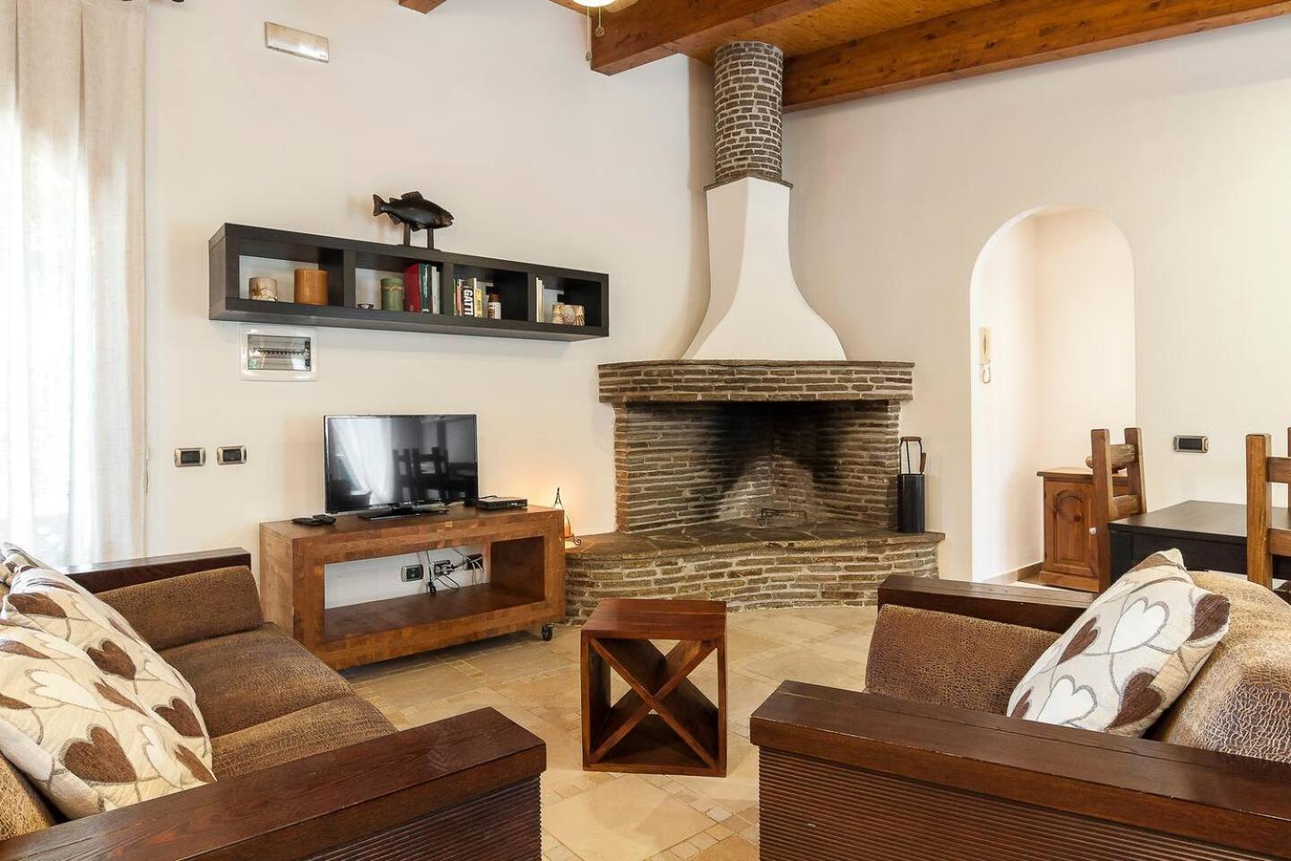 Villa LA CESA & Villino LA CASETTA Holiday Houses CON JACUZZI