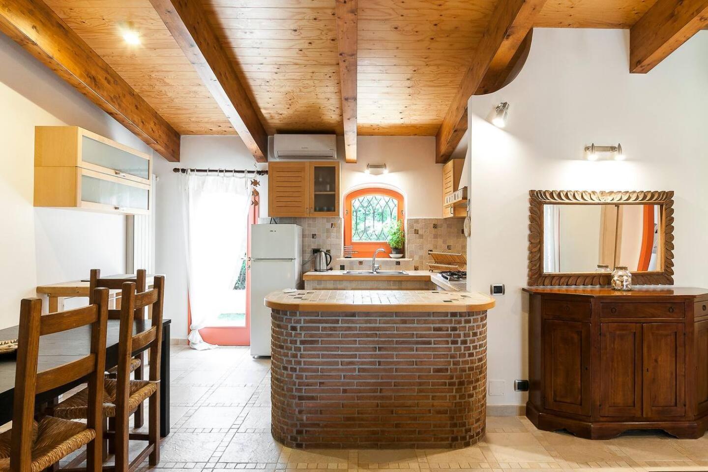 Villa LA CESA & Villino LA CASETTA Holiday Houses CON JACUZZI