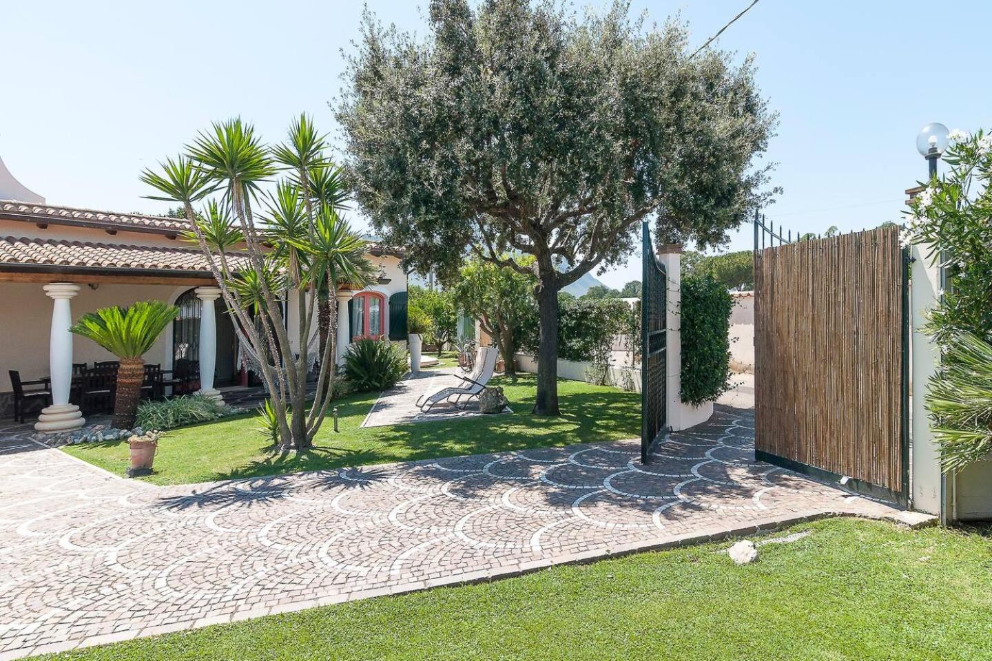 Villa LA CESA & Villino LA CASETTA Holiday Houses CON JACUZZI