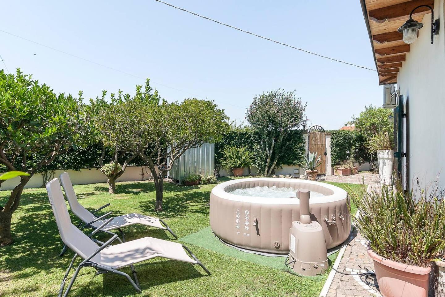 Villa LA CESA & Villino LA CASETTA Holiday Houses CON JACUZZI