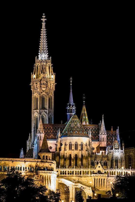 Diana’s Charming Studio at the Buda Castle view 2