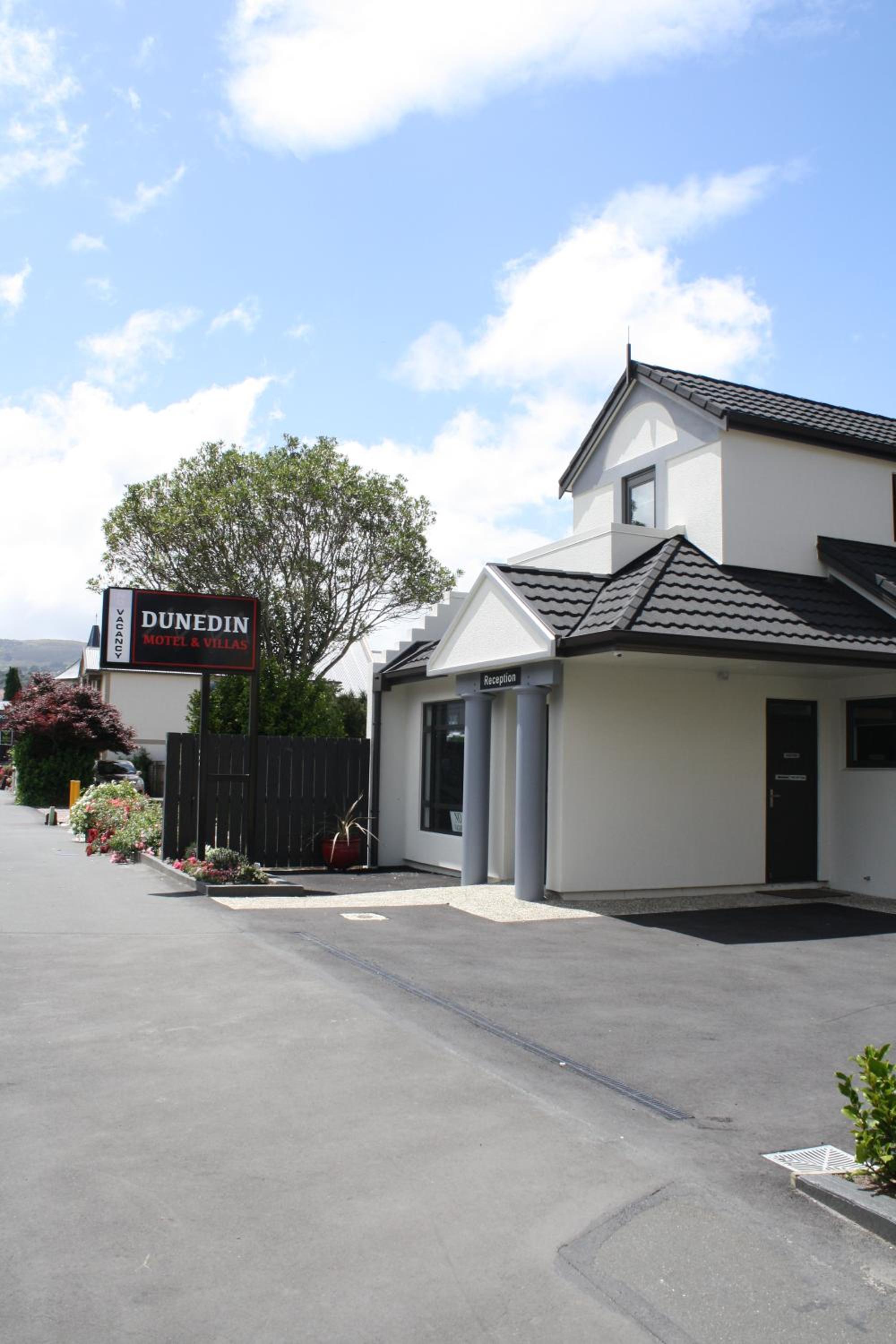 Dunedin Motel and Villas view 3