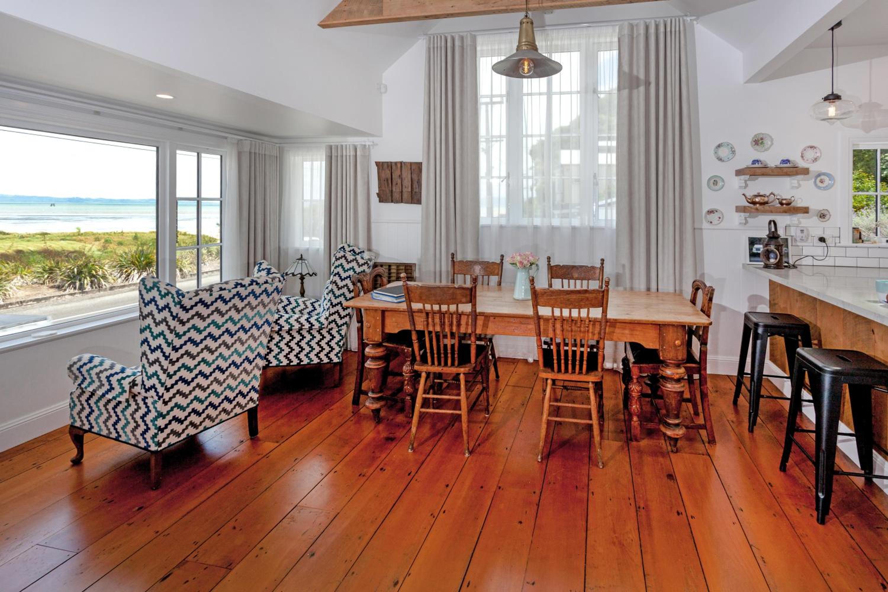 Kuranui Cottage view 3