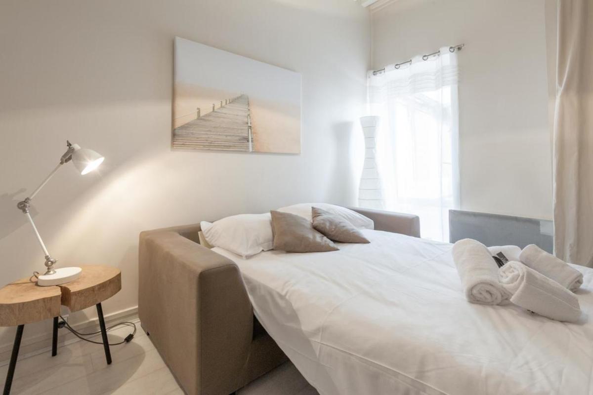 GuestReady - Charming Studio for 2 near the Metro view 4