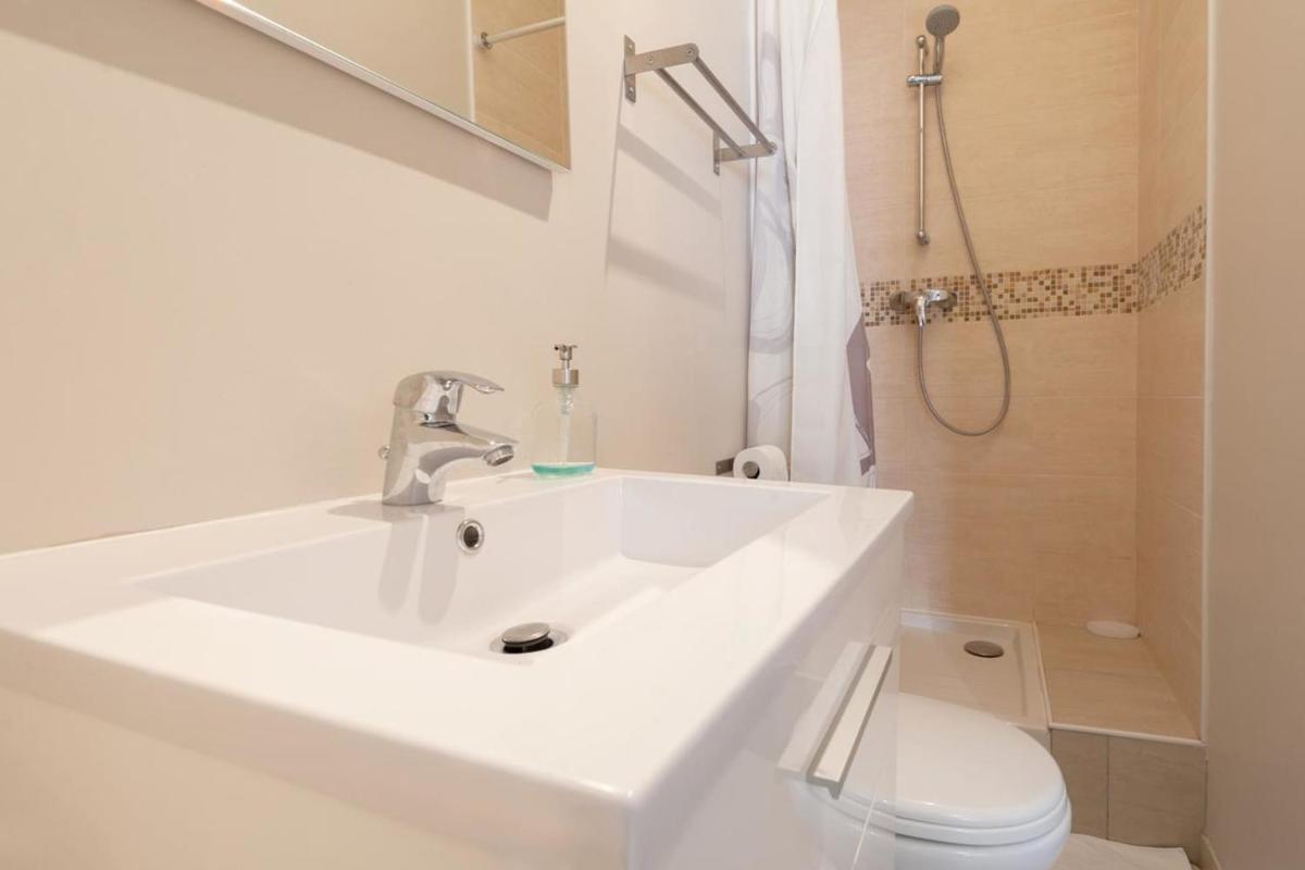 GuestReady - Charming Studio for 2 near the Metro view 3