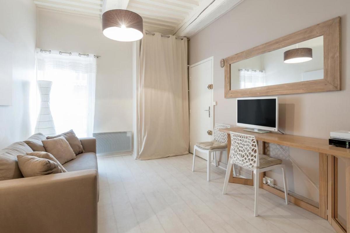 GuestReady - Charming Studio for 2 near the Metro view 2