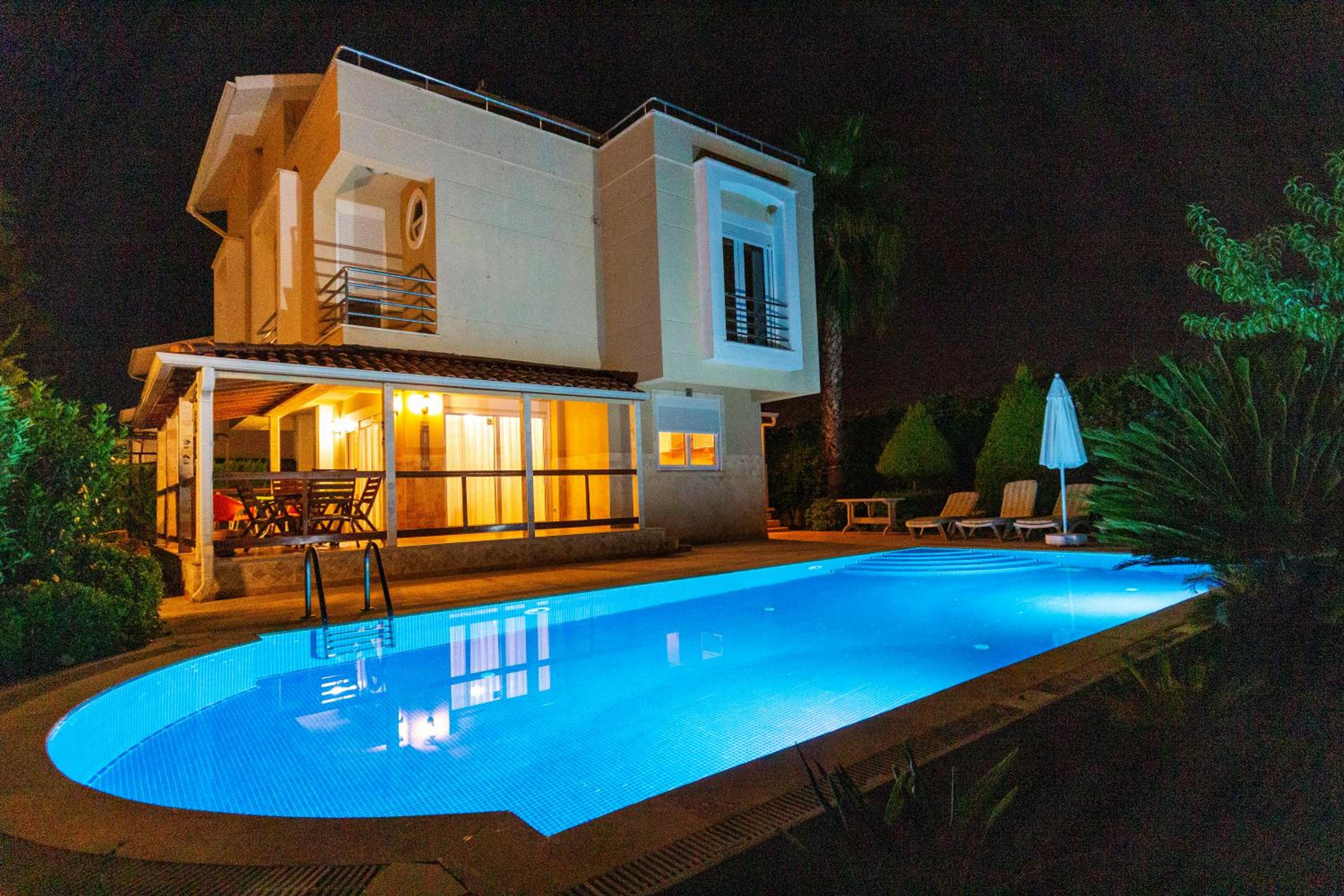 Paradise Town Villa ART