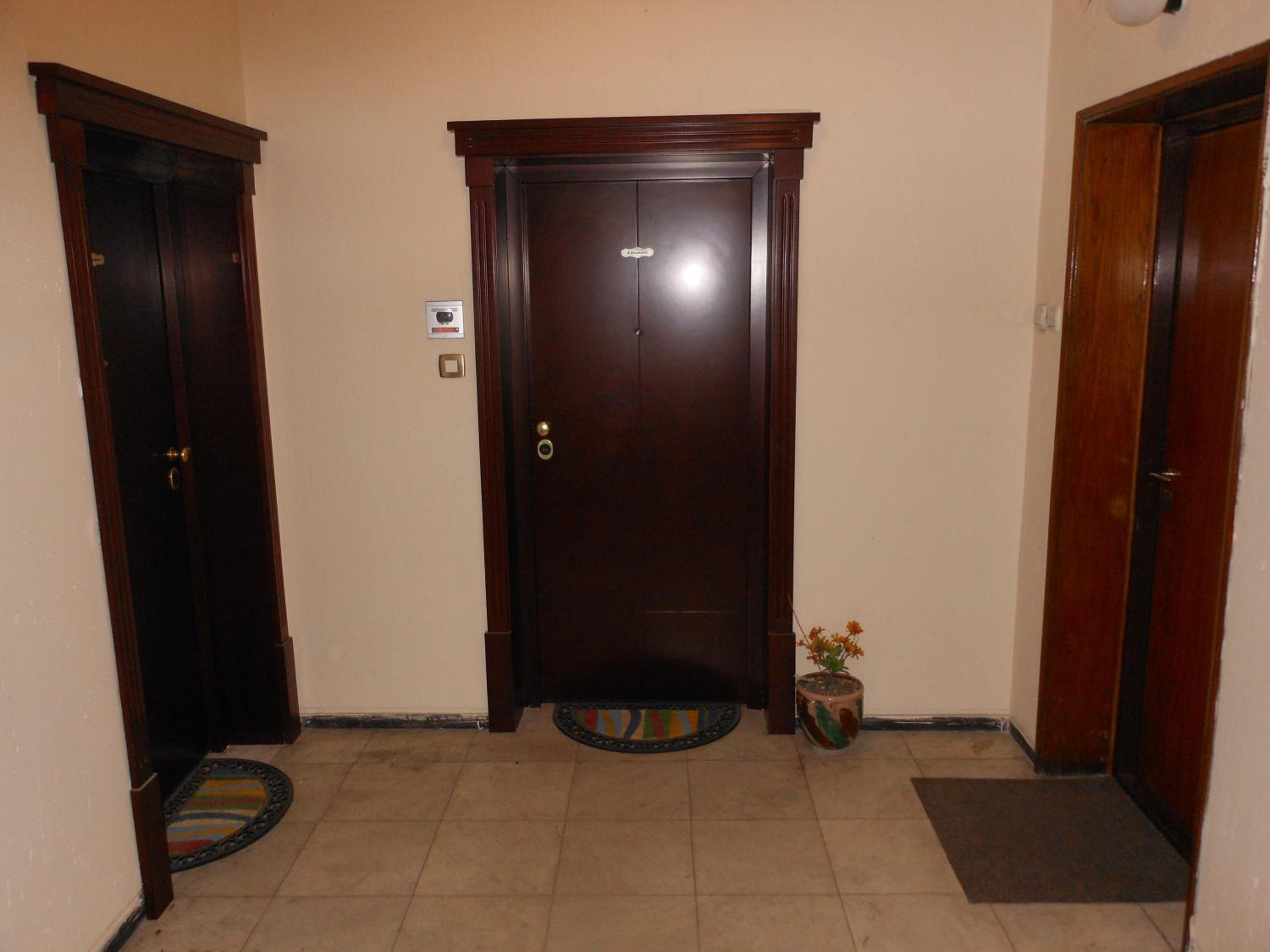 London Apartment