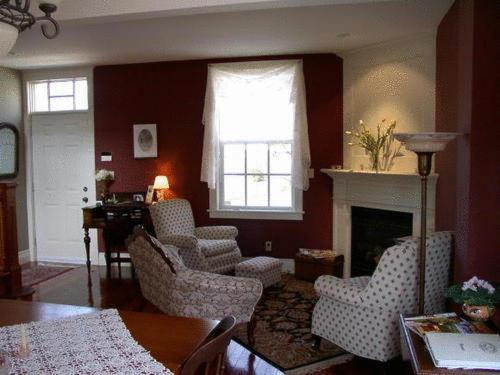 Antique Slumber Old Town Bed  Breakfast - Property Image 9