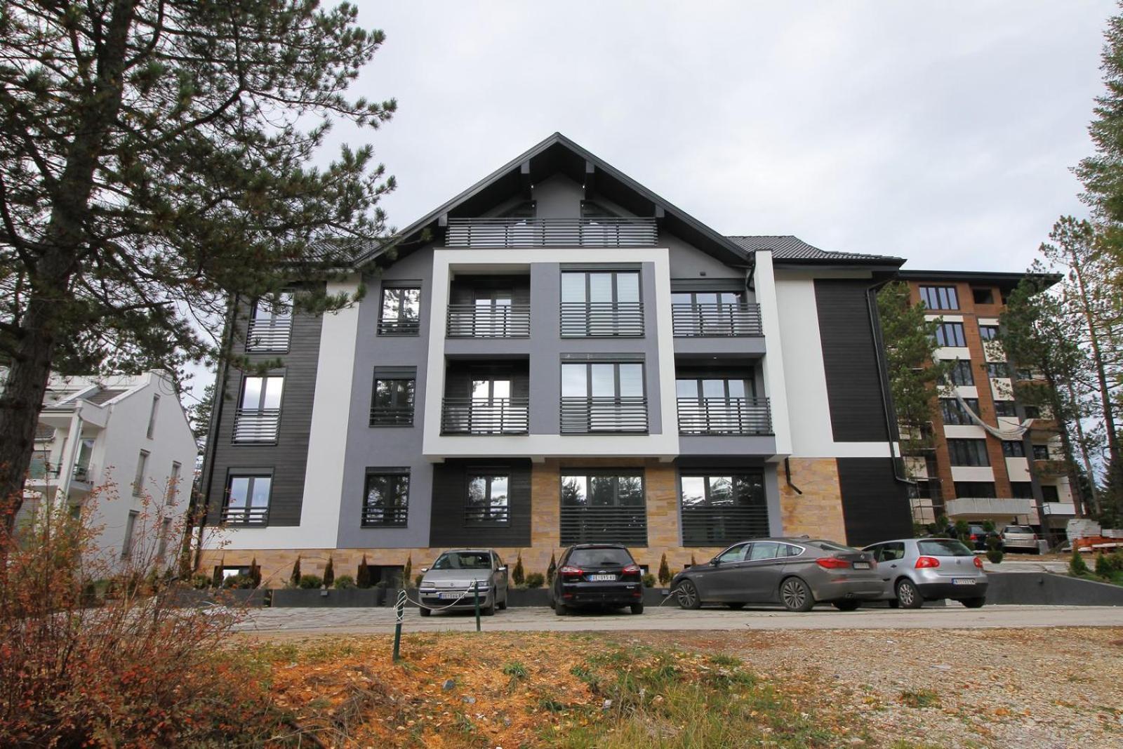 Almi Lux Apartman Zlatibor view 5
