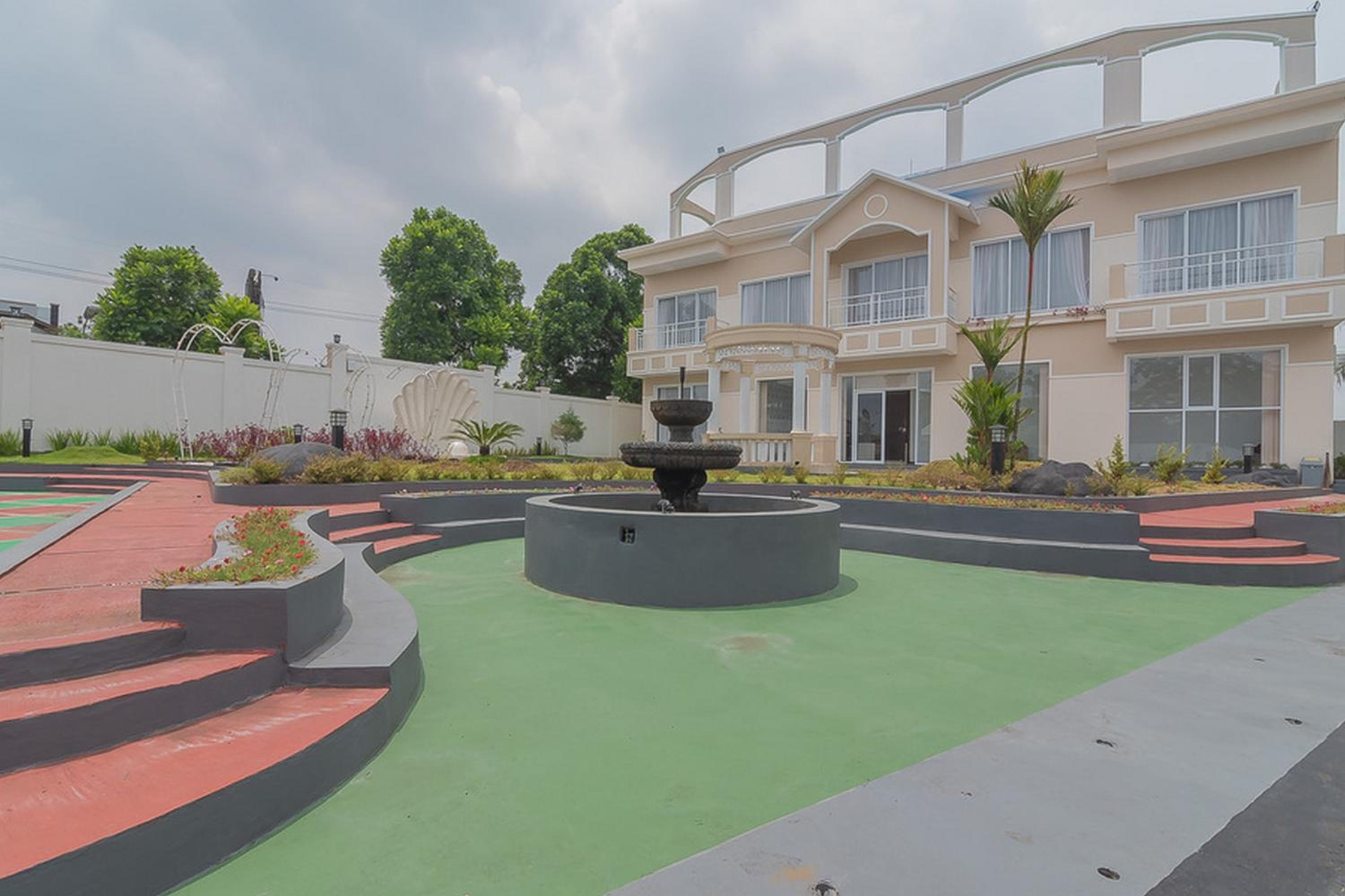 RedDoorz Syariah @ Villa Grand Mutiara Tasikmalaya view 4