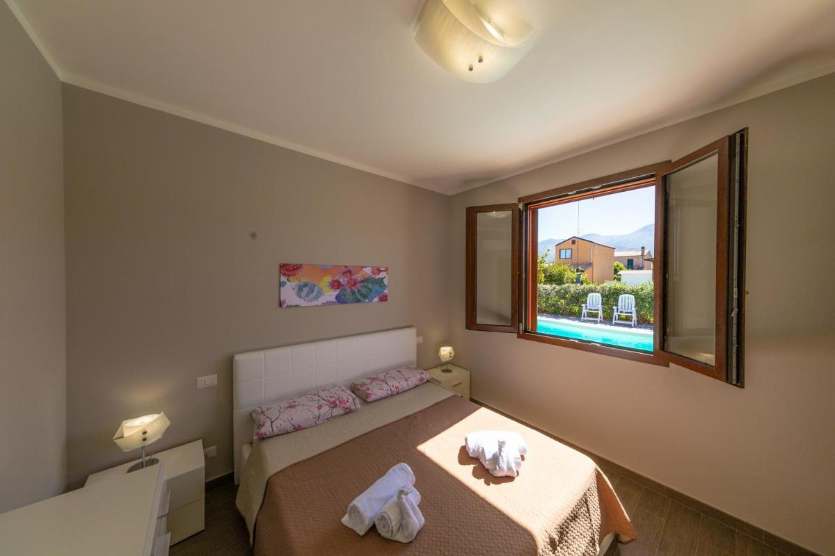Luxury Villas view 3