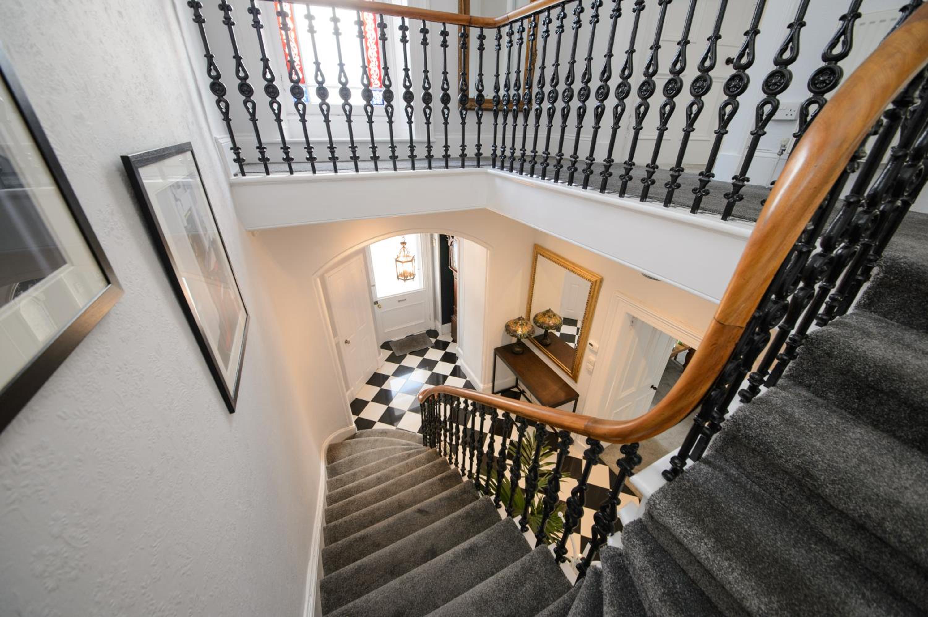 No 48 Castle View