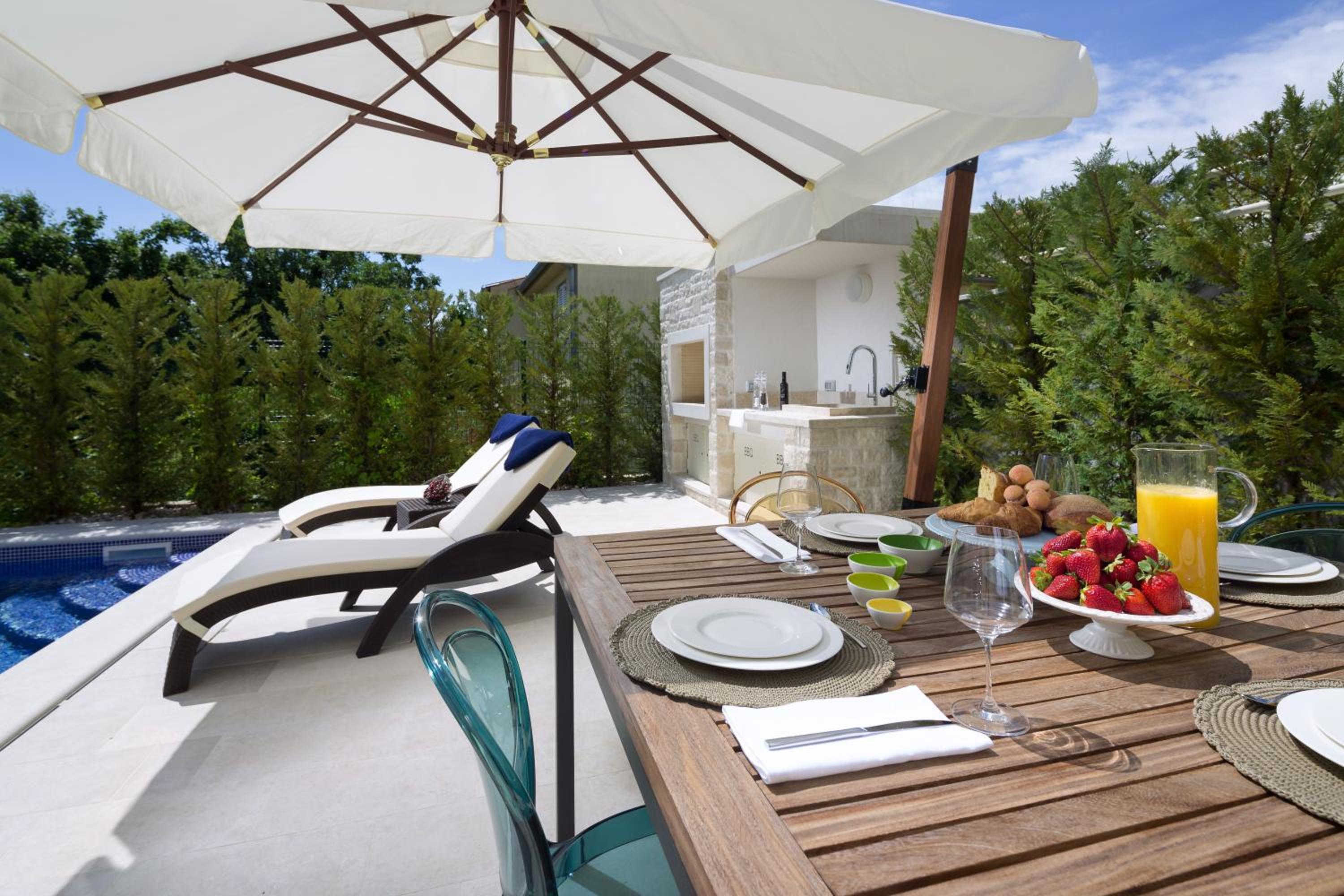 Villa Gioia by HMZ Villas view 5