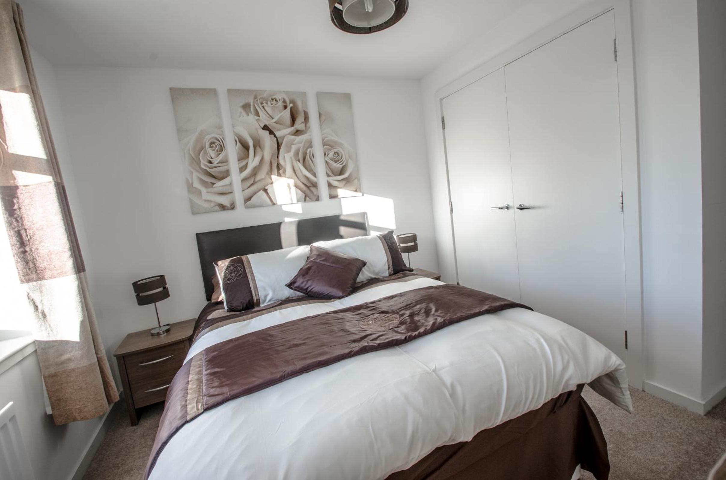 Orange Apartments Polmuir Gardens Only 7 minutes to City Centre view 3