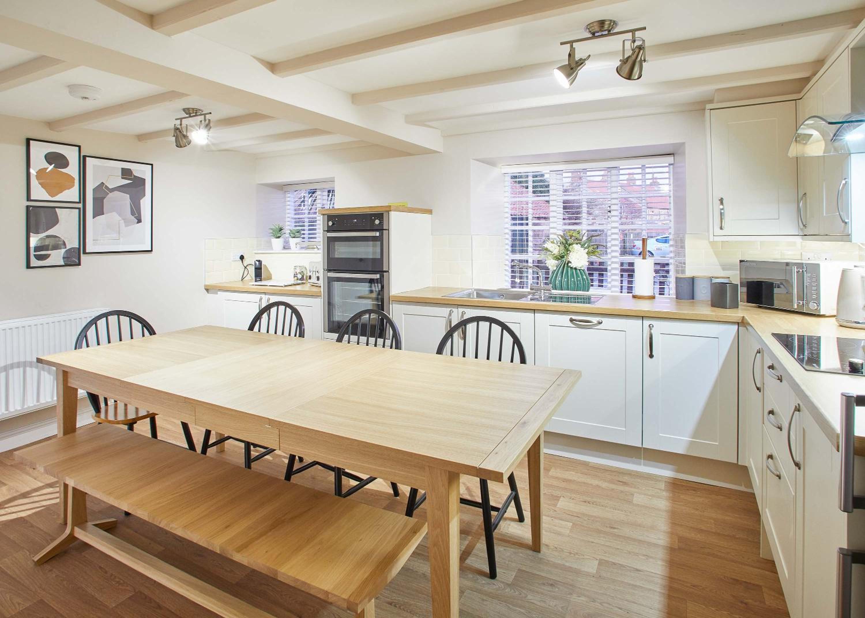 Host & Stay - Middle Farmhouse view 4
