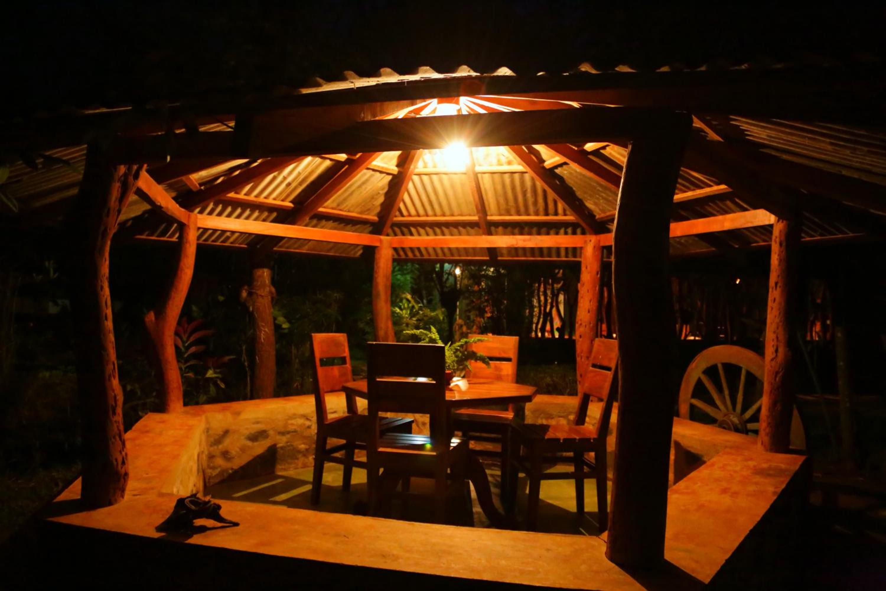 Blue Sapphire Safari Lodge, Udawalawe