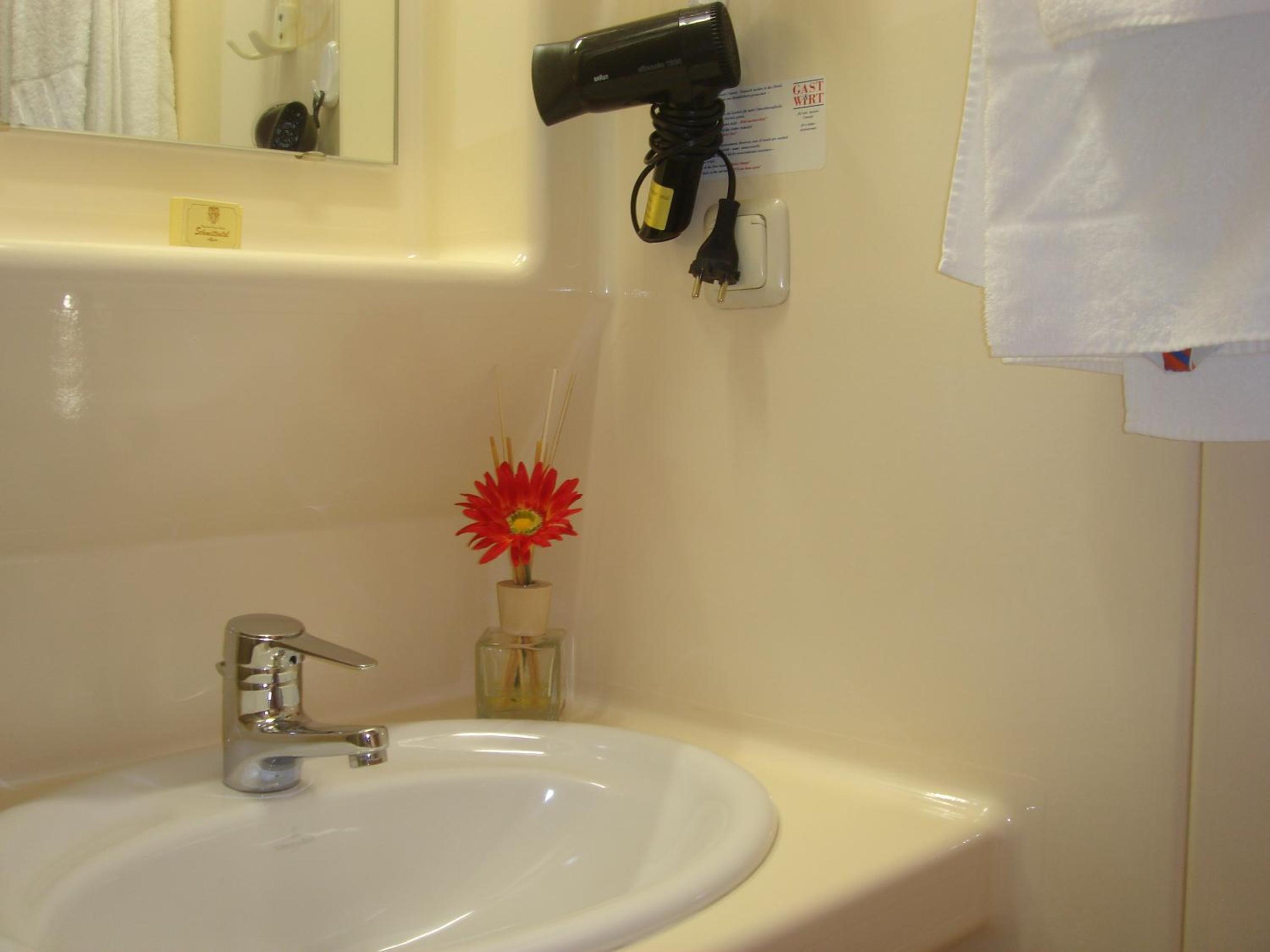 Photo 42