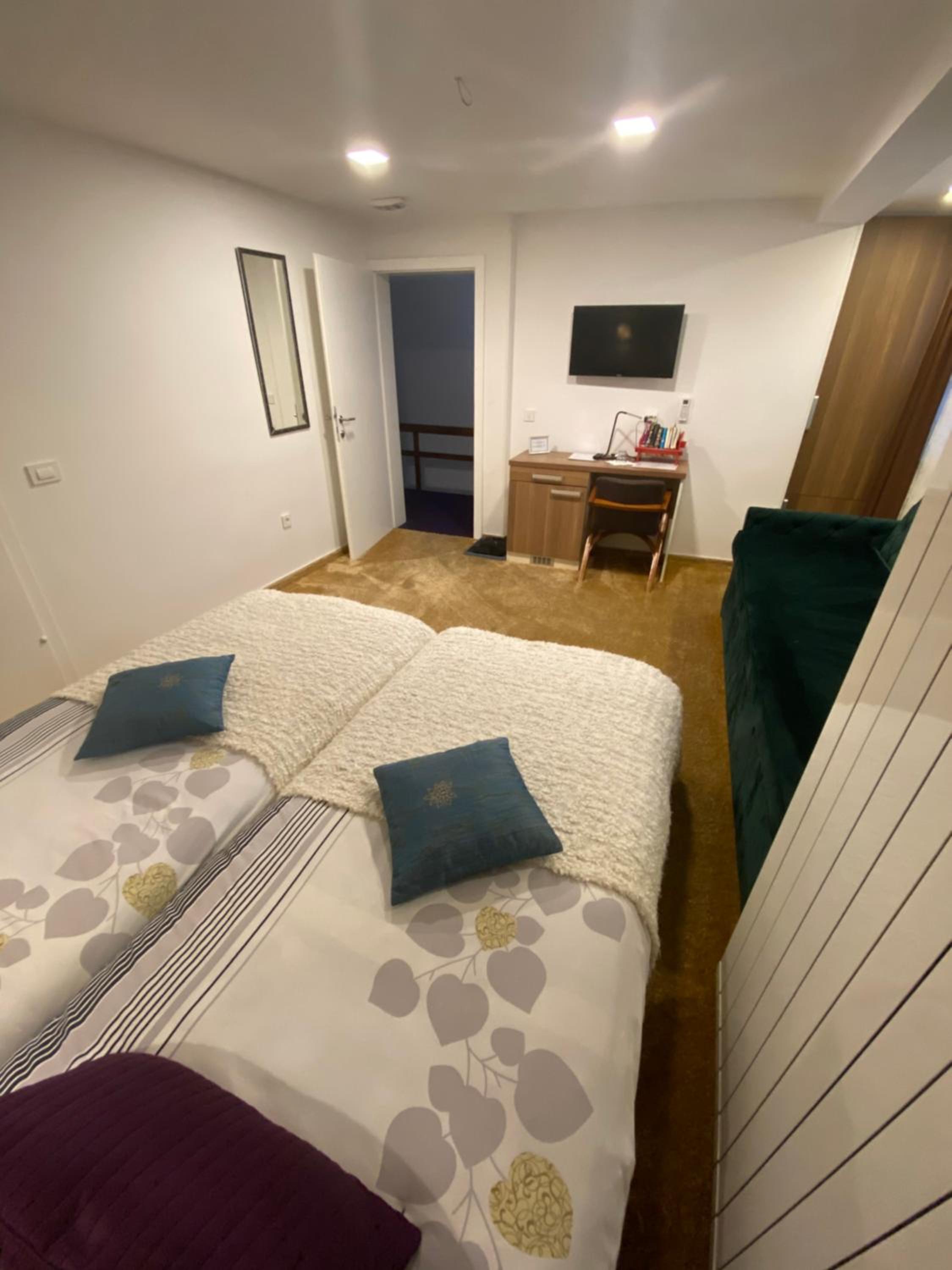 Halvat Guesthouse