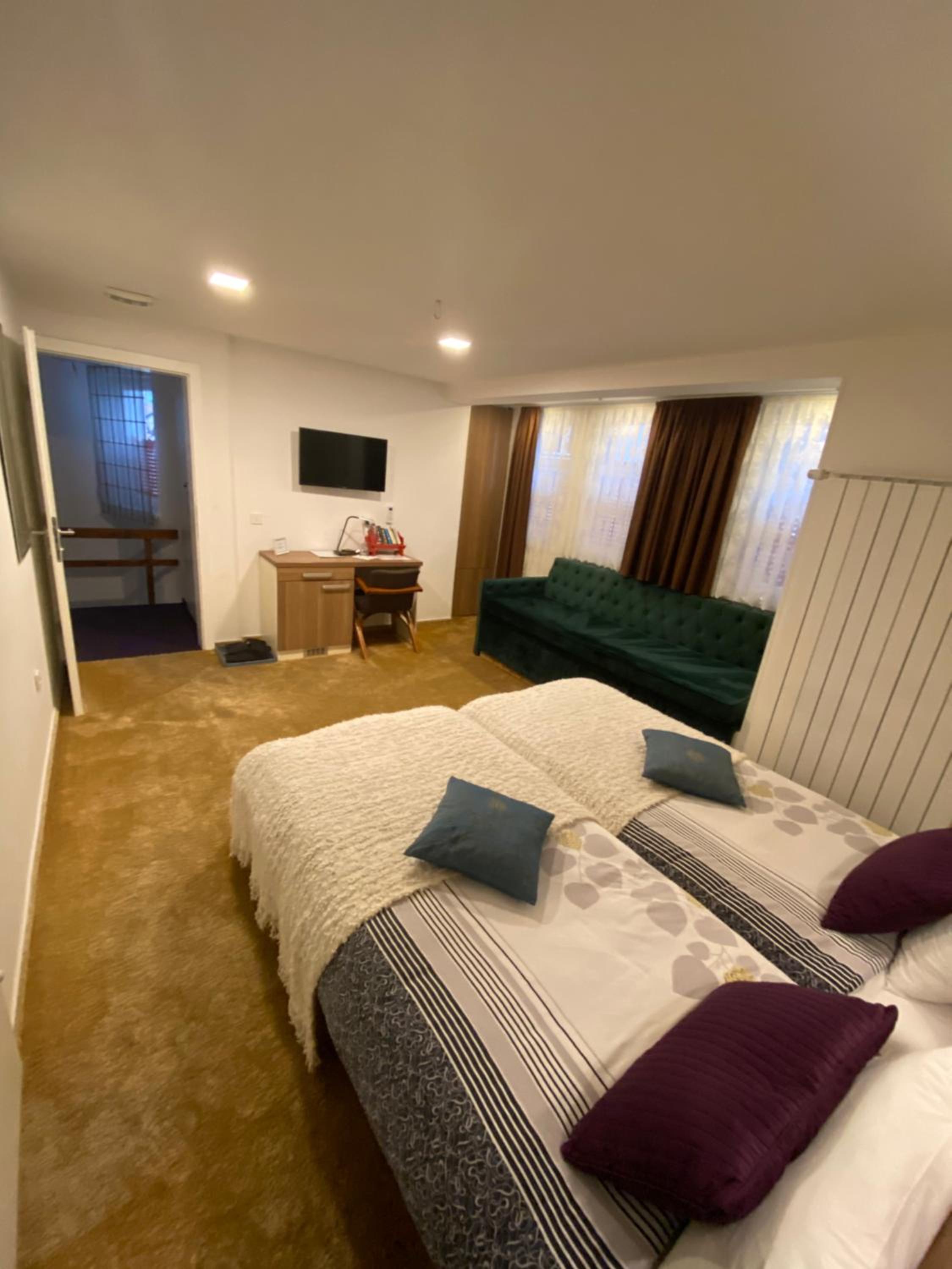 Halvat Guesthouse