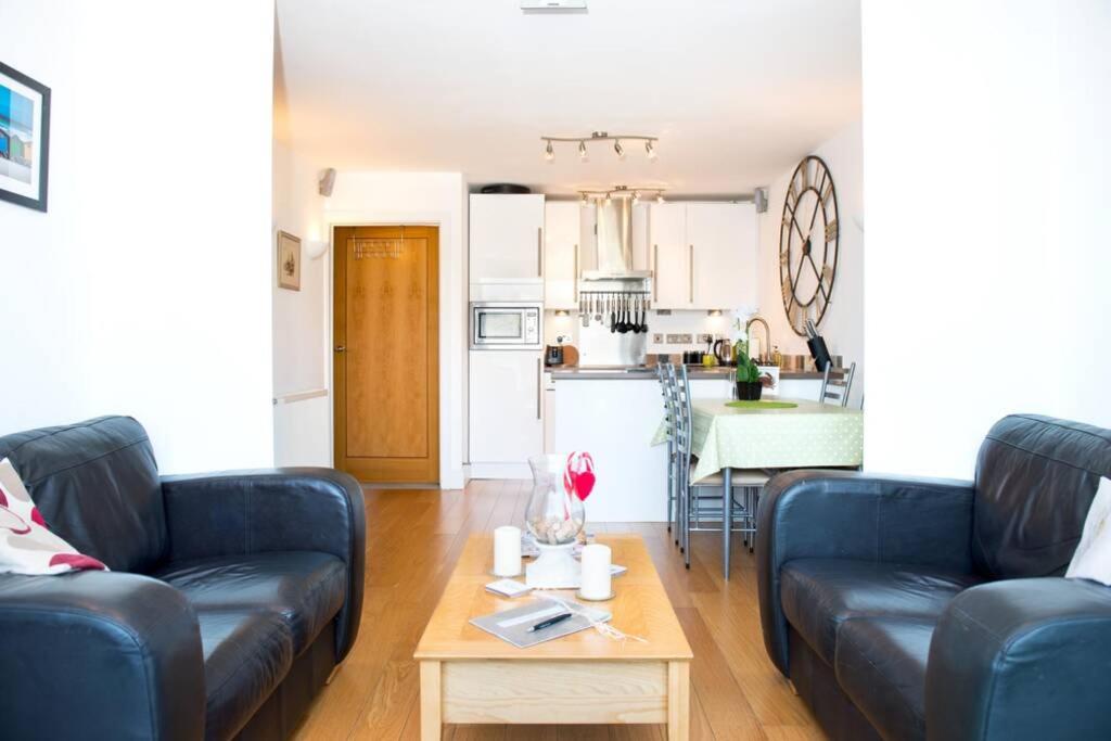 Looe Vacations - Millendreath at Westcliff - Self Catering flat with amazing sea views - Property Image 1