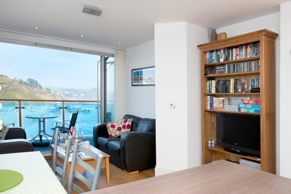 Looe Vacations - Millendreath at Westcliff - Self Catering flat with amazing sea views - Property Image 19