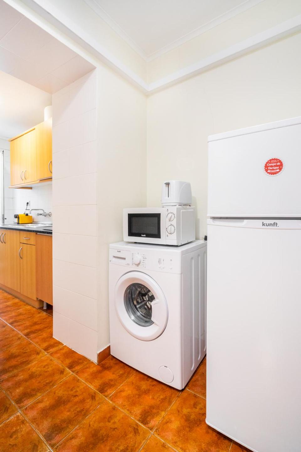 Lisboa, Central Lisbon, Charming Patio House, , WIFI, Air Conditioning, Near Metro, by IG view 5