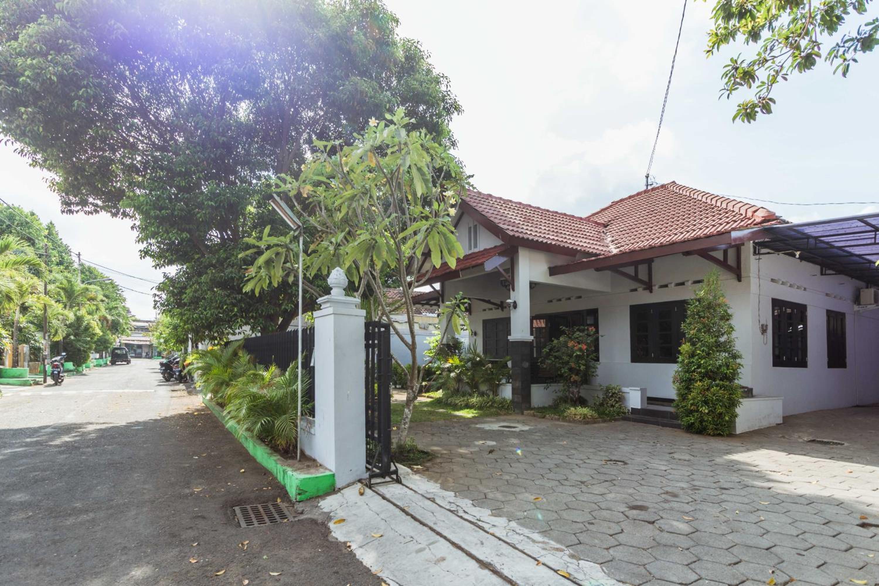 Ndalem Sarengat