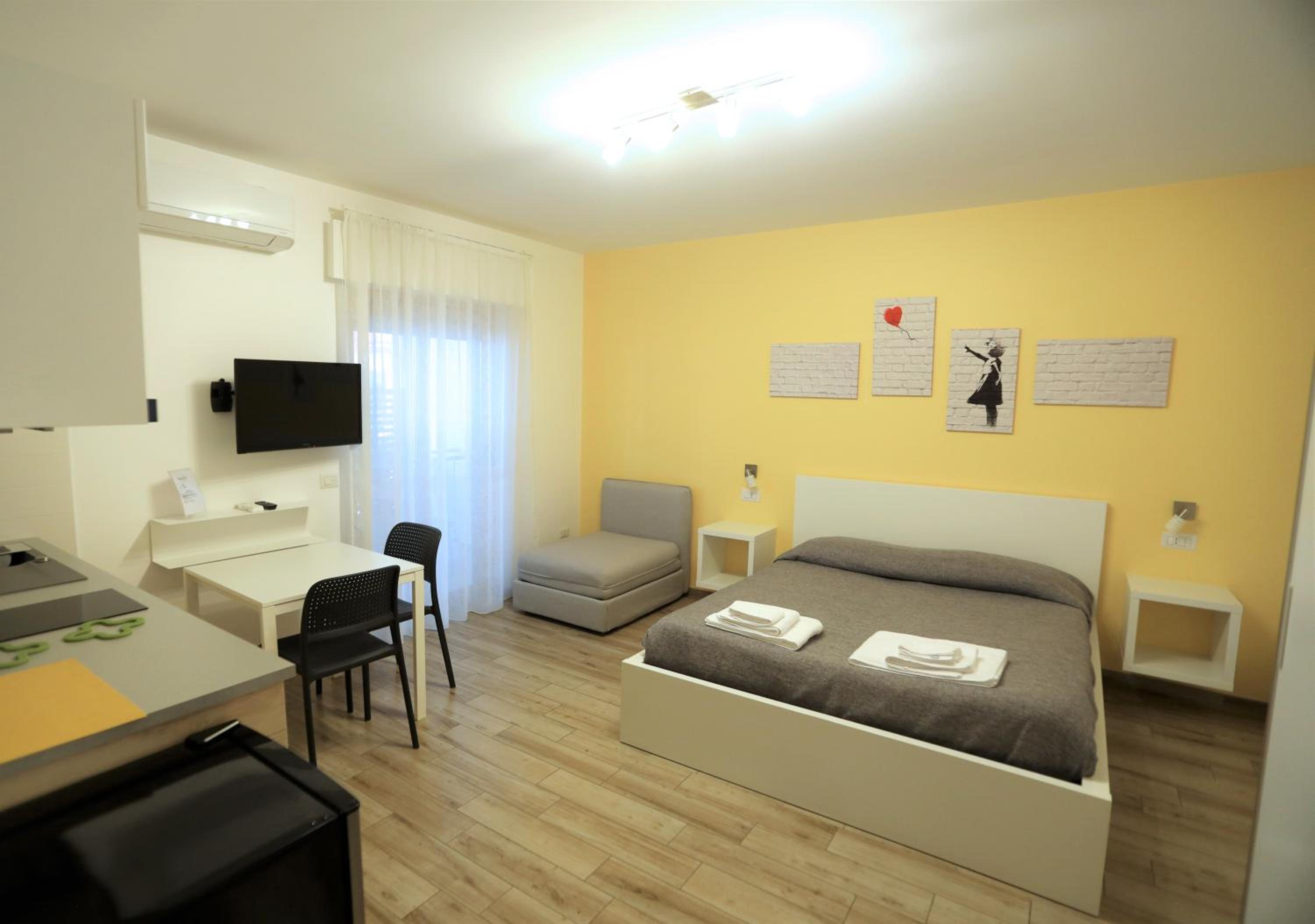 hotel room